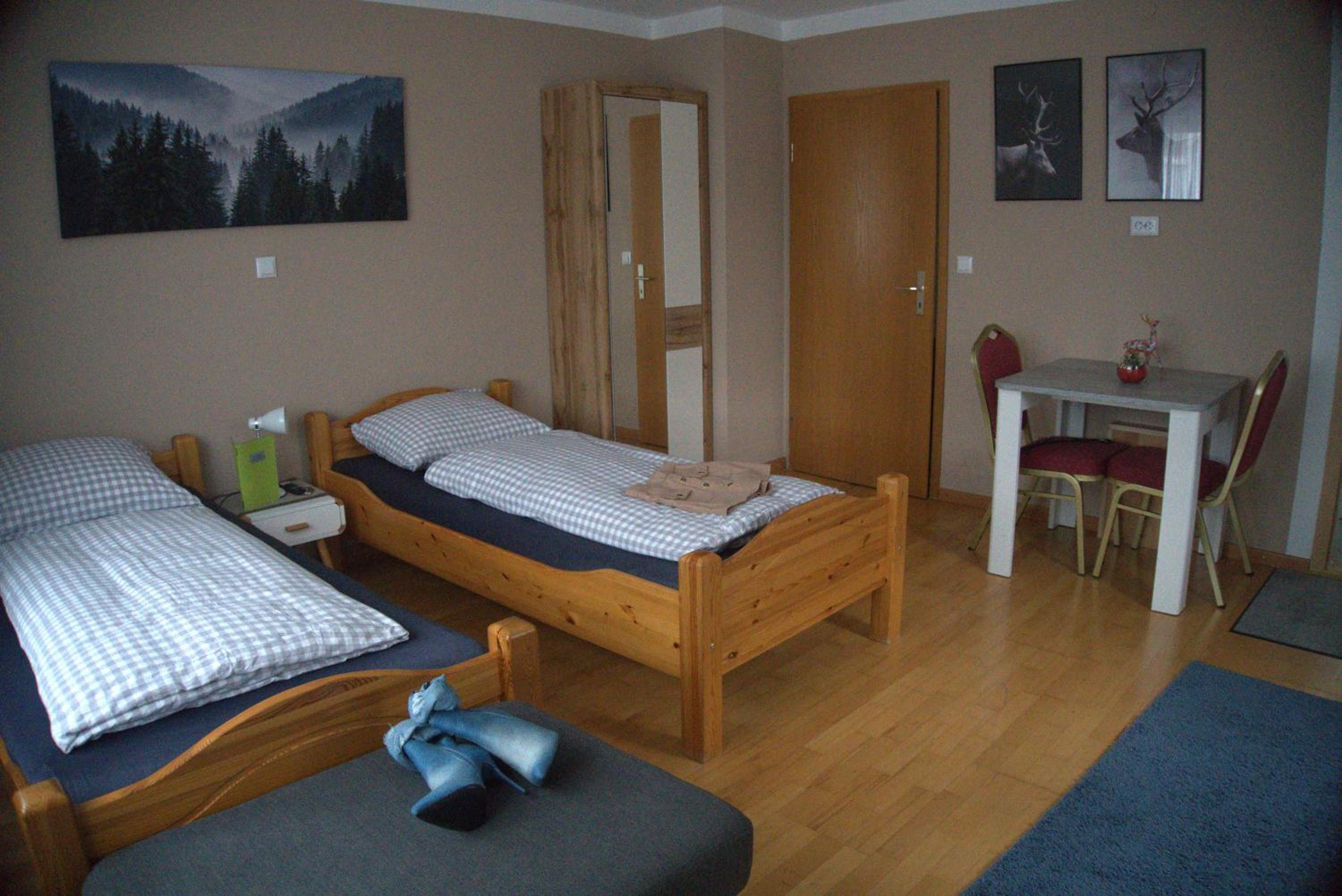 Twin Room with Shower photo 2