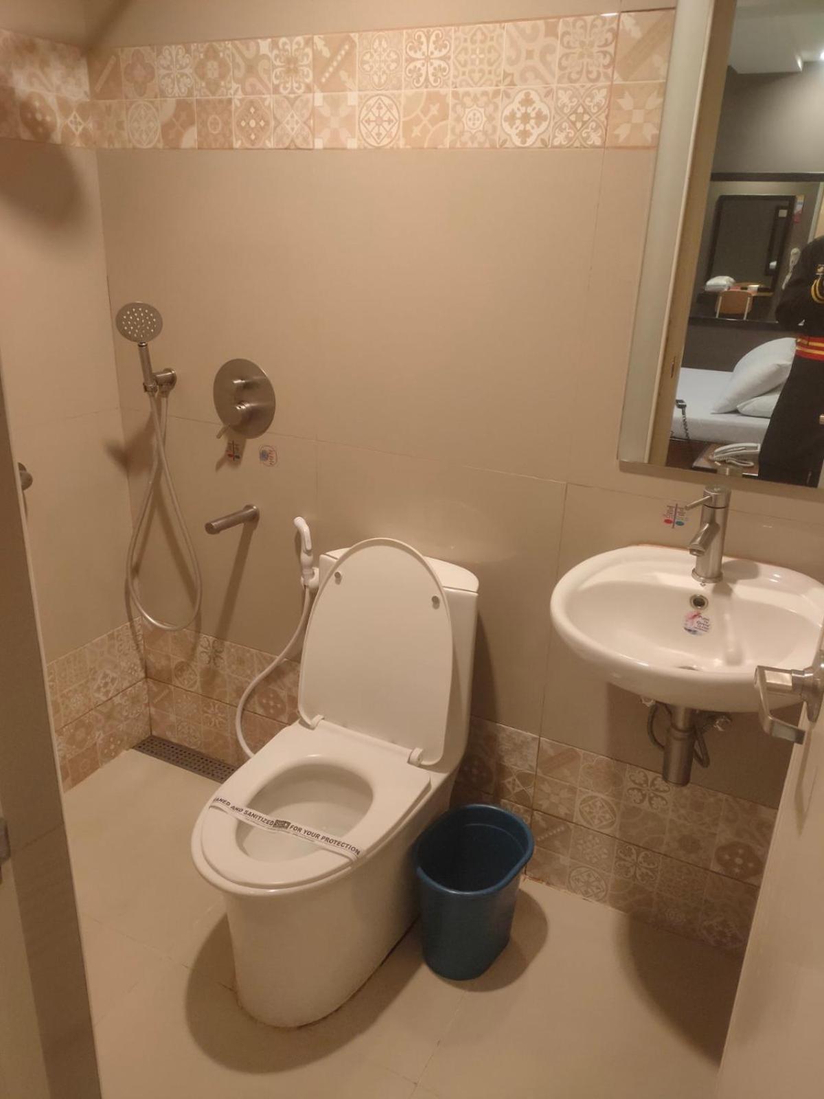 Executive Room - Photo 5