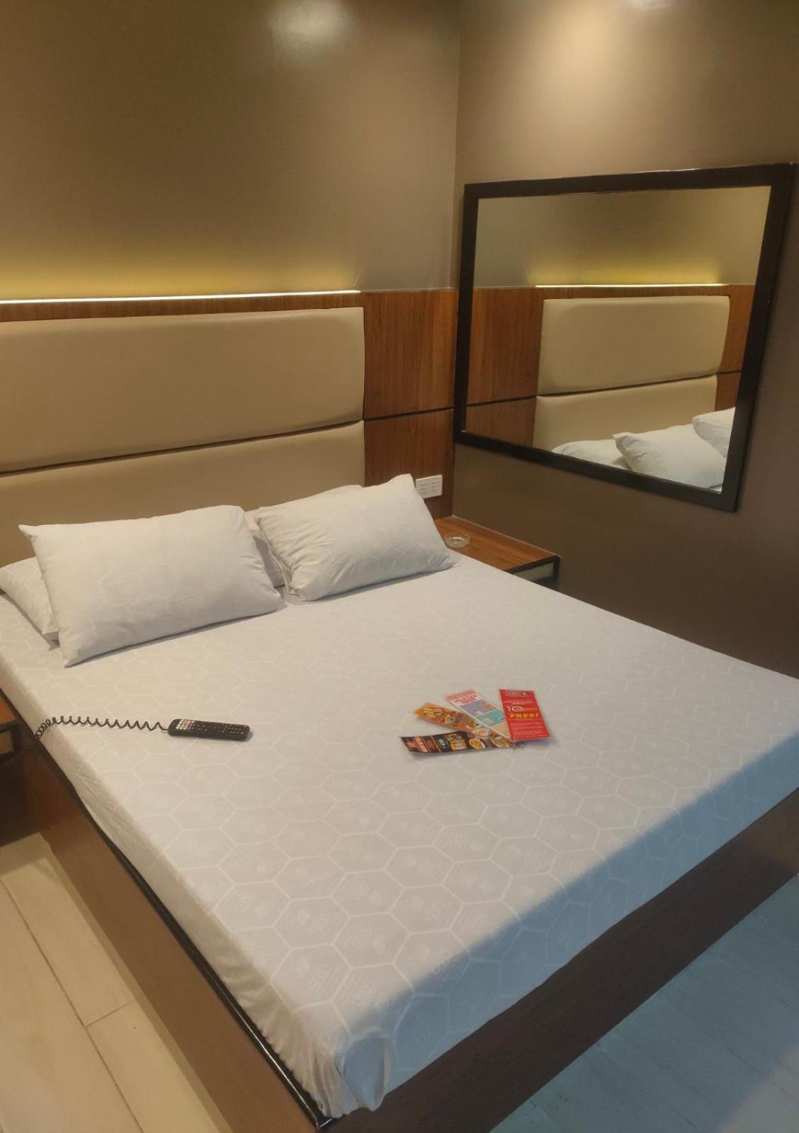 Executive Room - Photo 3