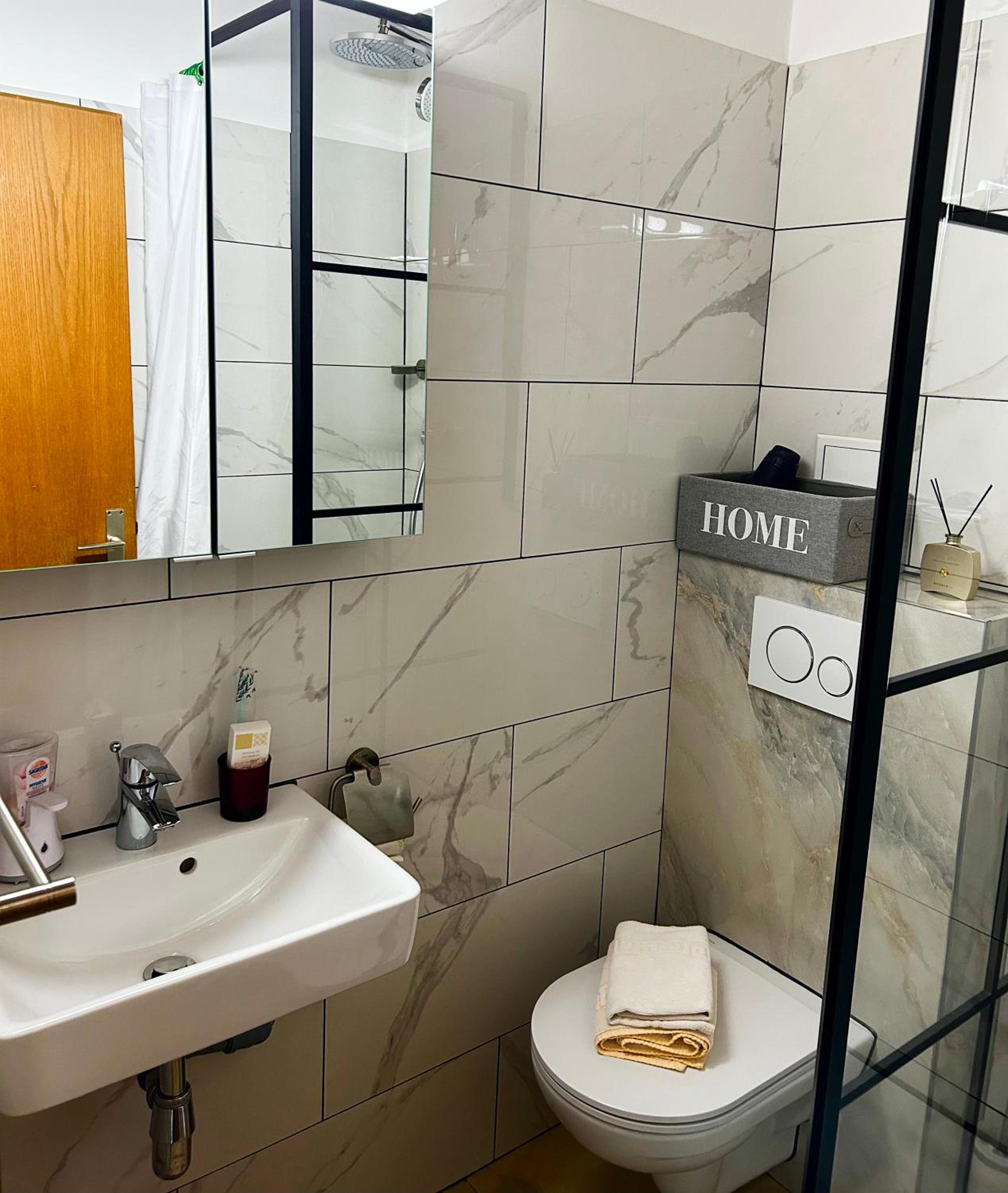 Studio Apartment photo 2
