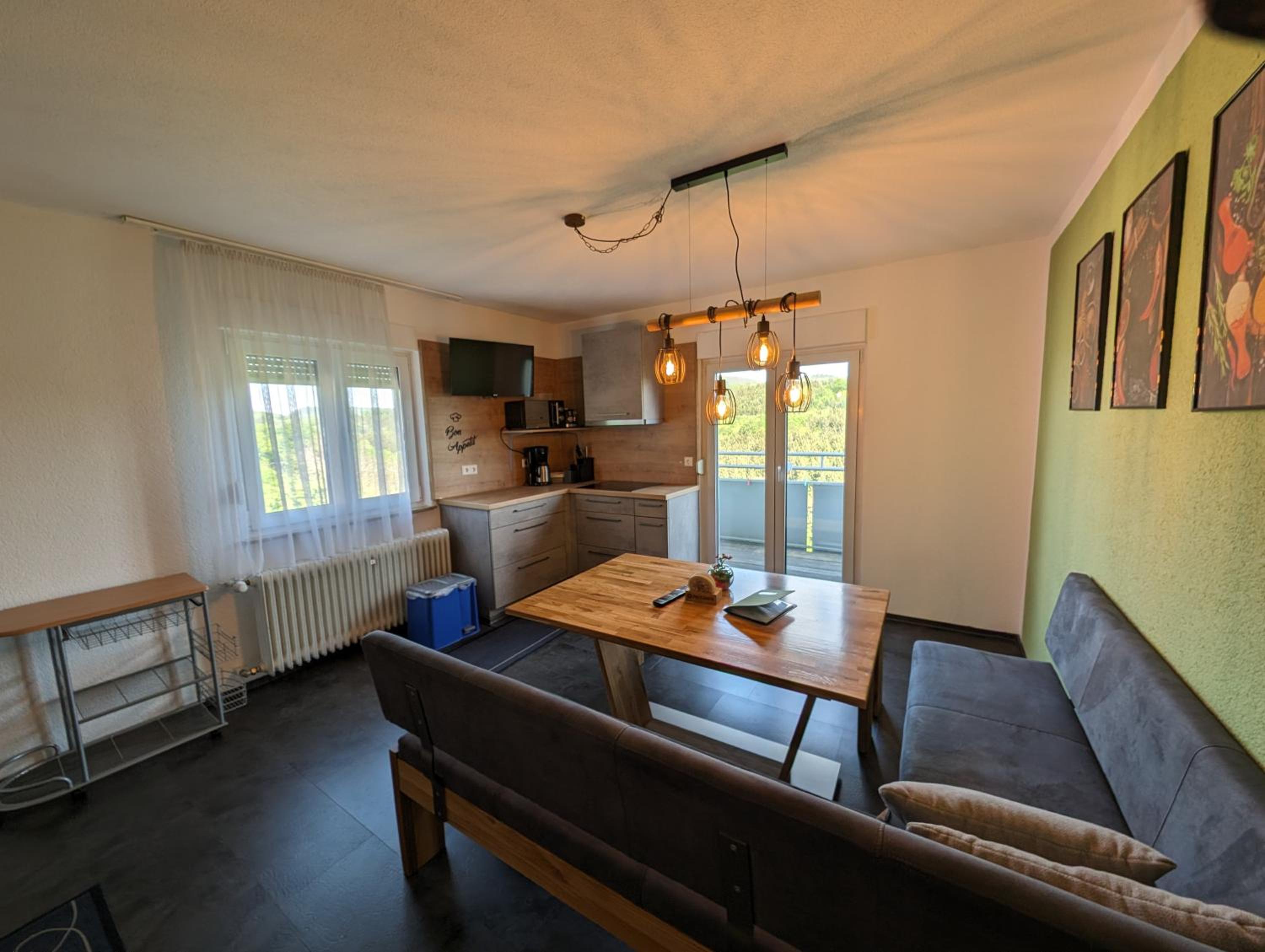 Apartment with Mountain View photo 3
