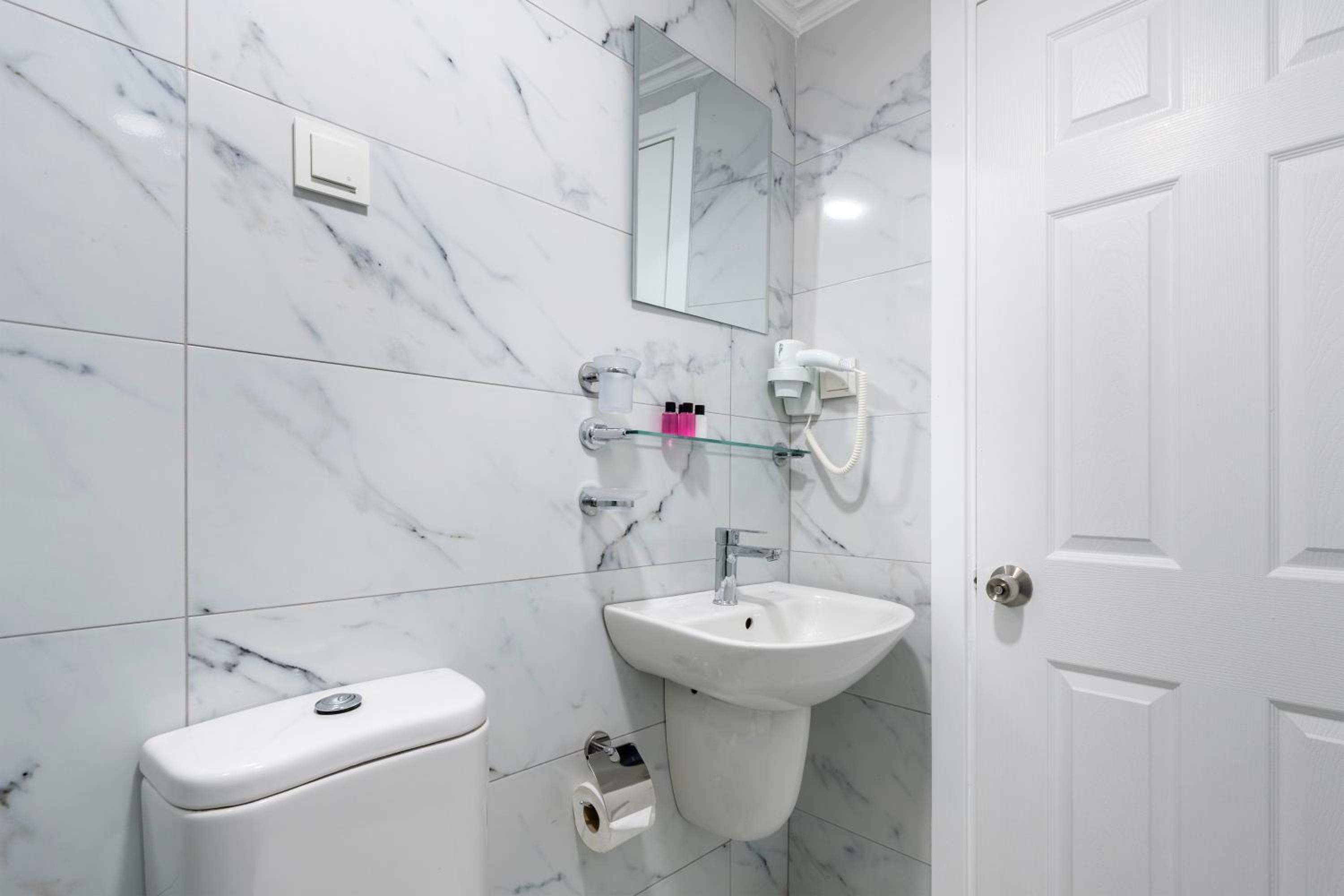 Classic Triple Room photo 2