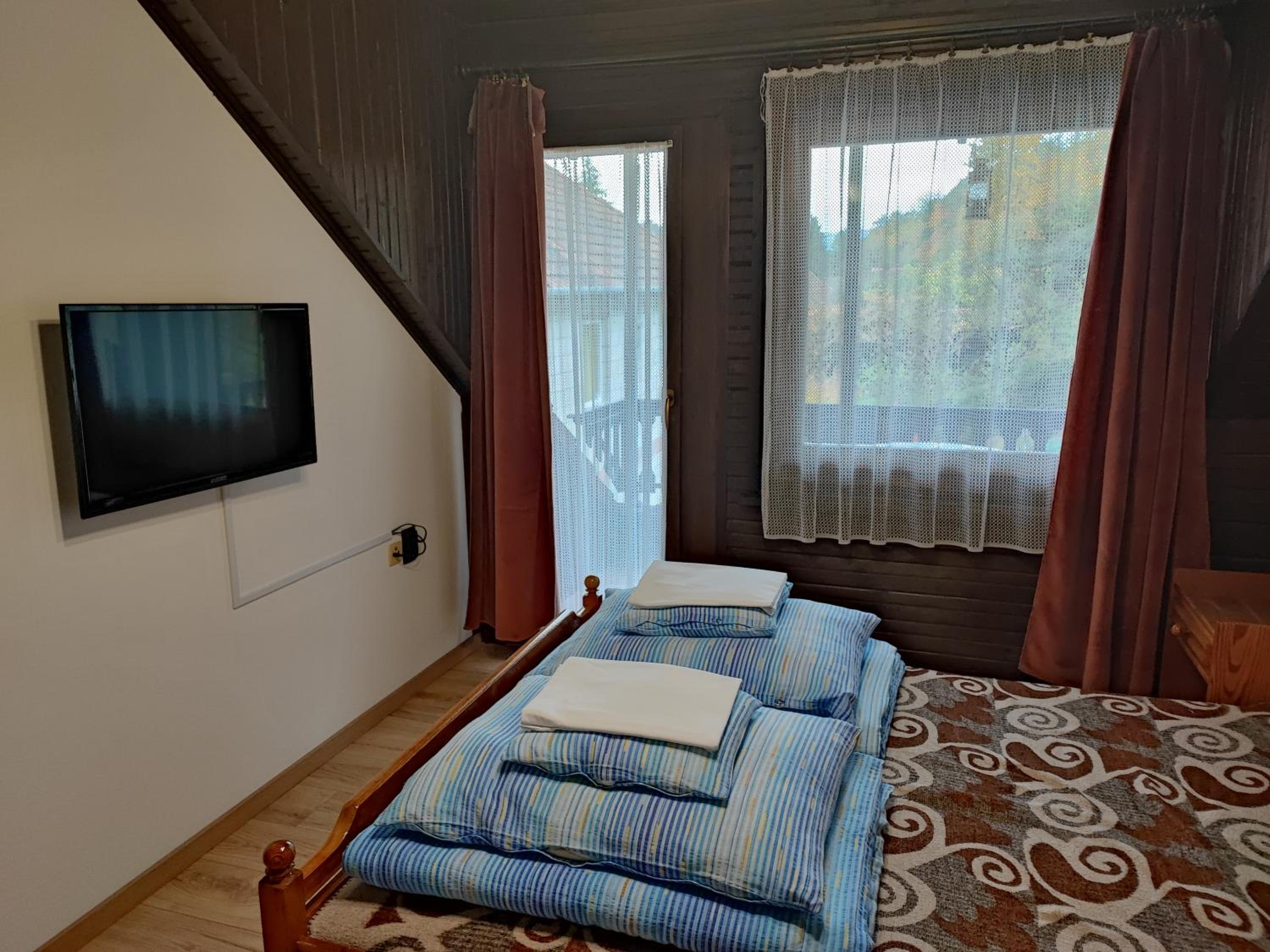 Two-Bedroom Apartment with Balcony photo 3