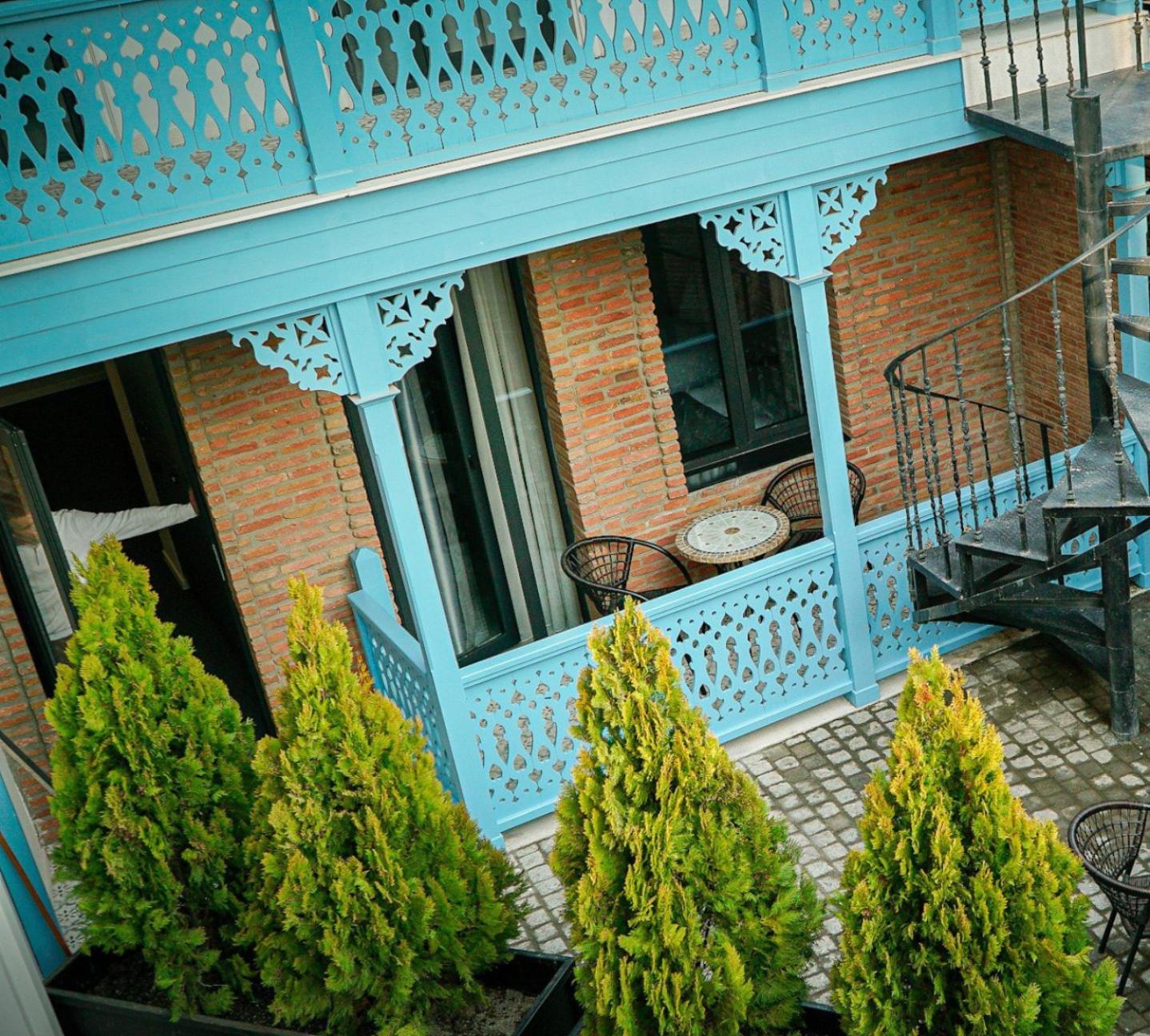 Double Room with Patio - Photo 13