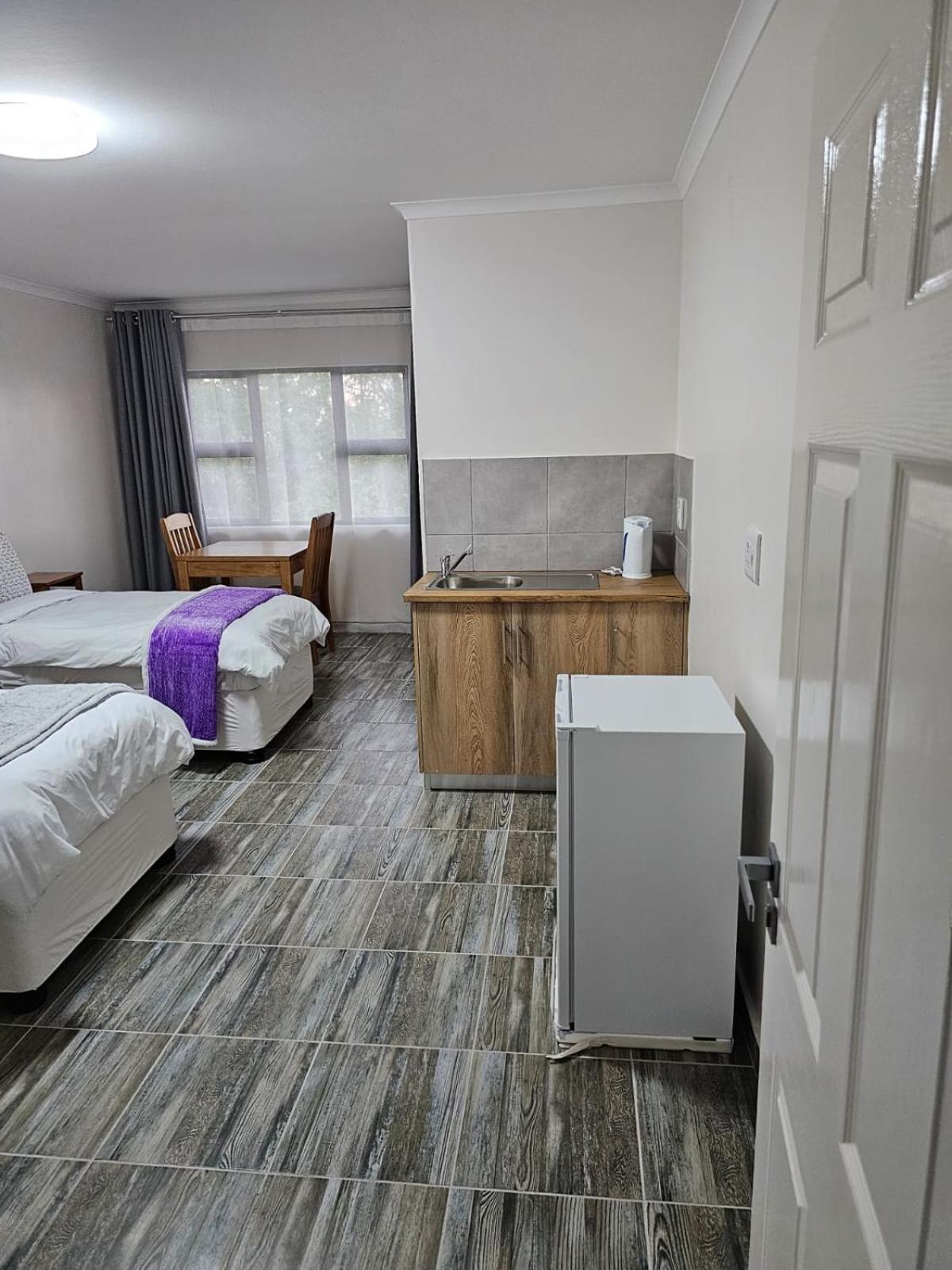 Deluxe King Room photo 2