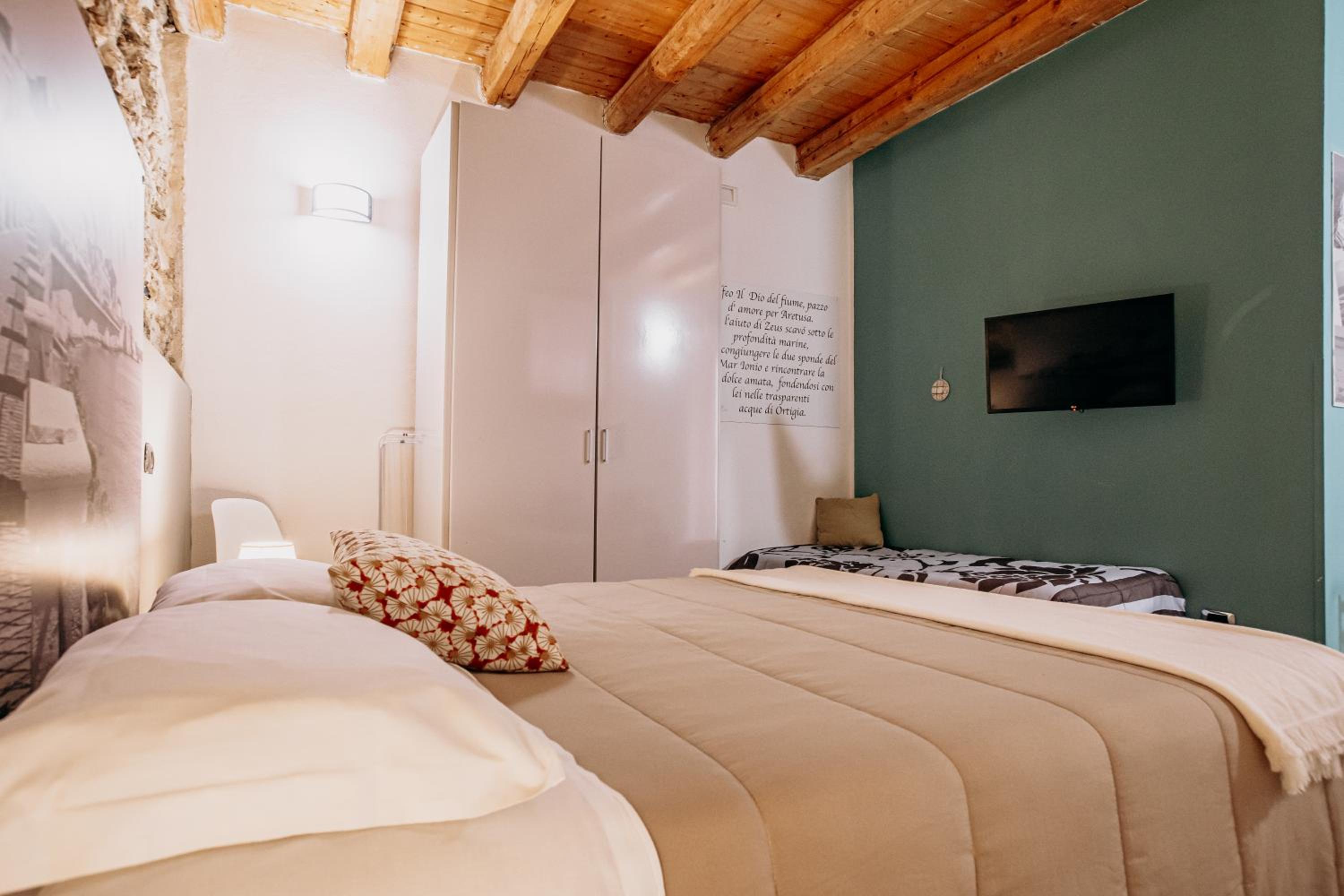 Double Room - Disability Access - Photo 11