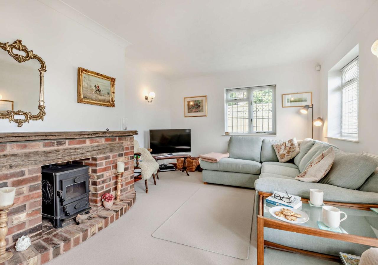 Three-Bedroom House photo 3
