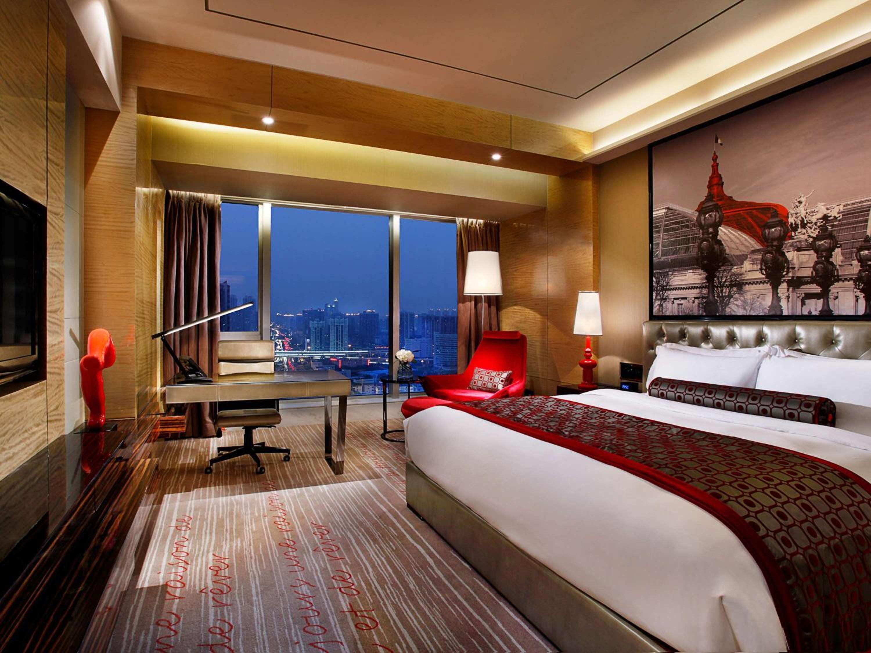 Superior King Room - Photo 1