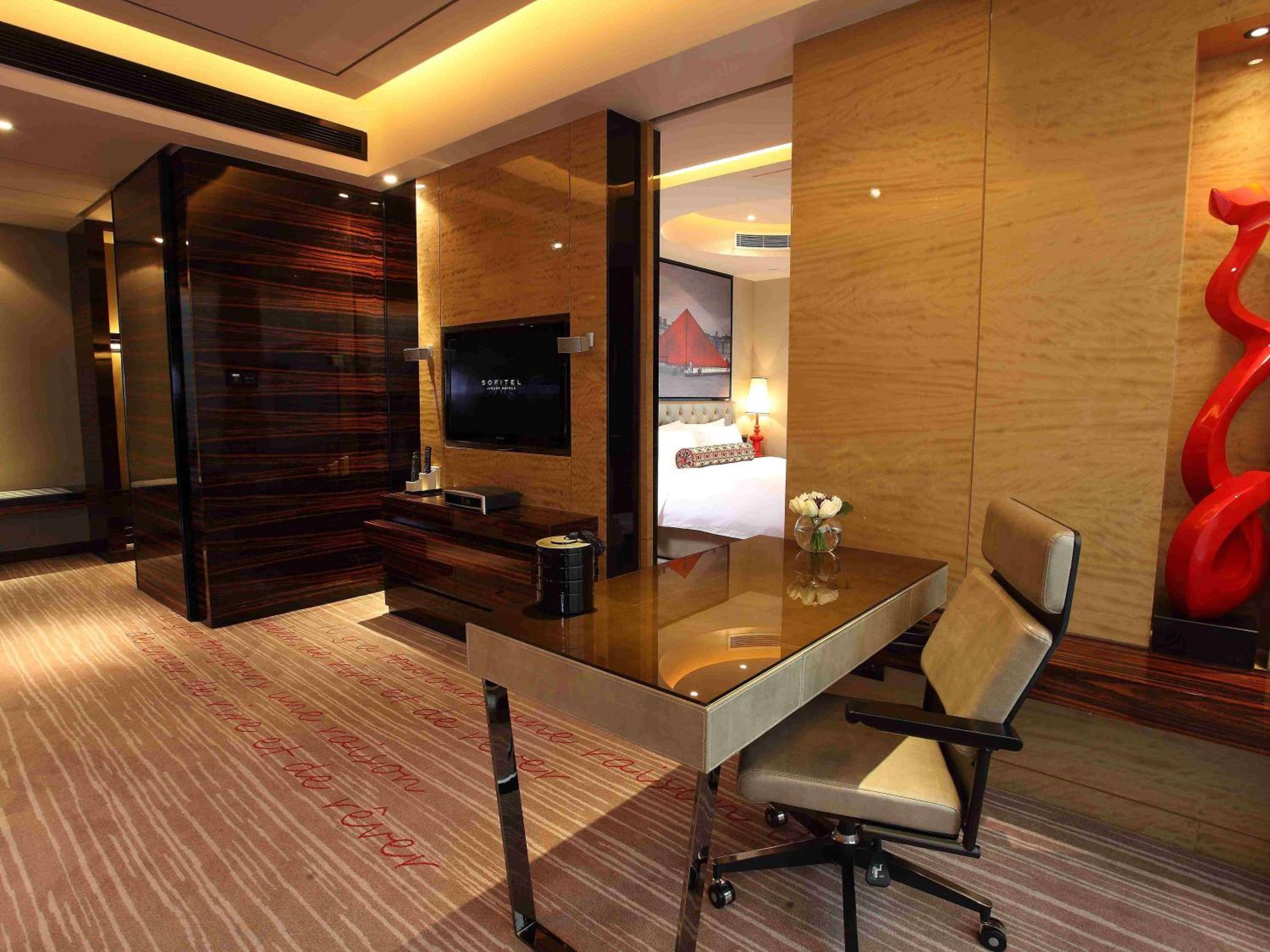 Junior King Suite - Photo 1