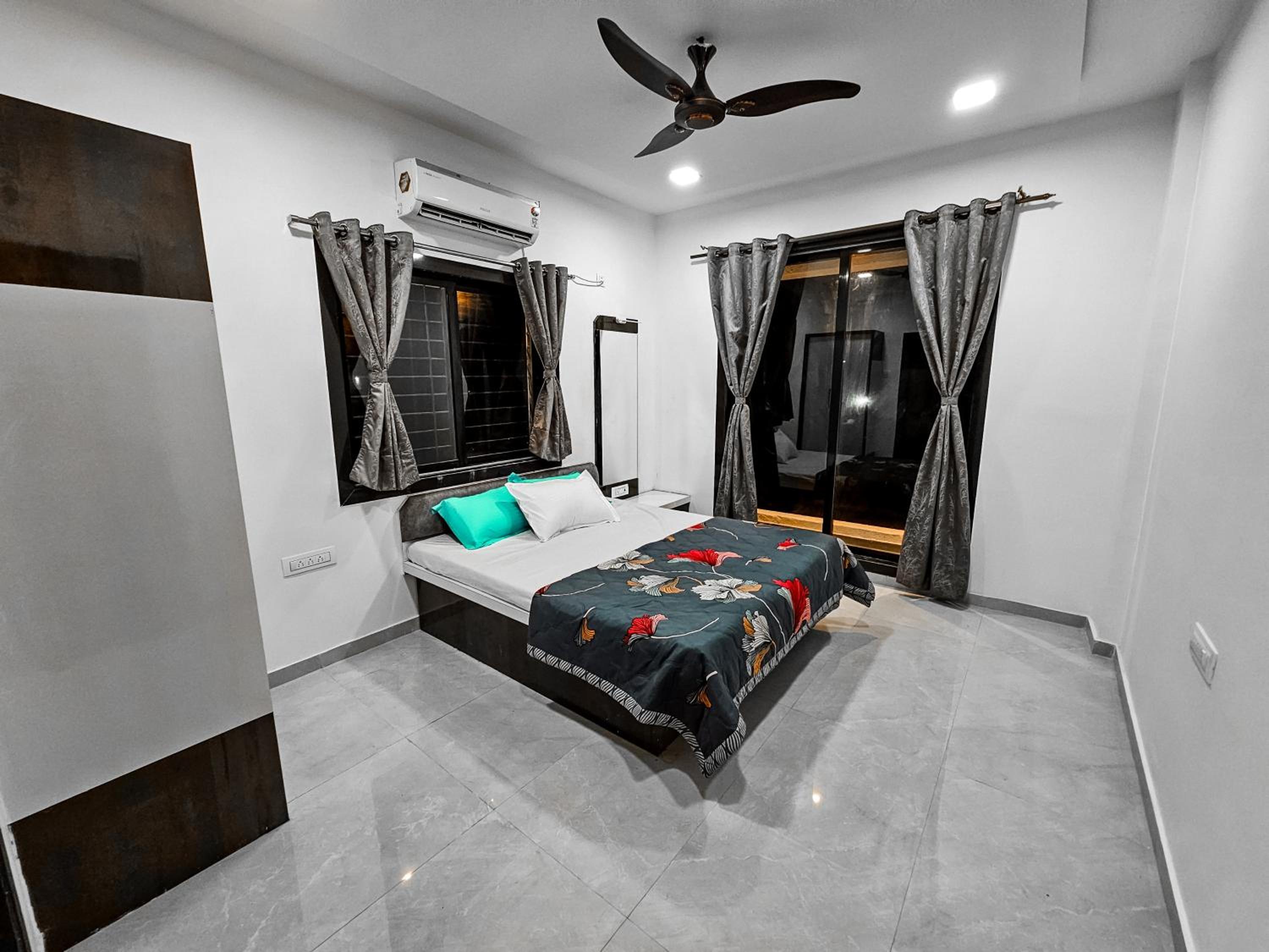 Villa photo 1