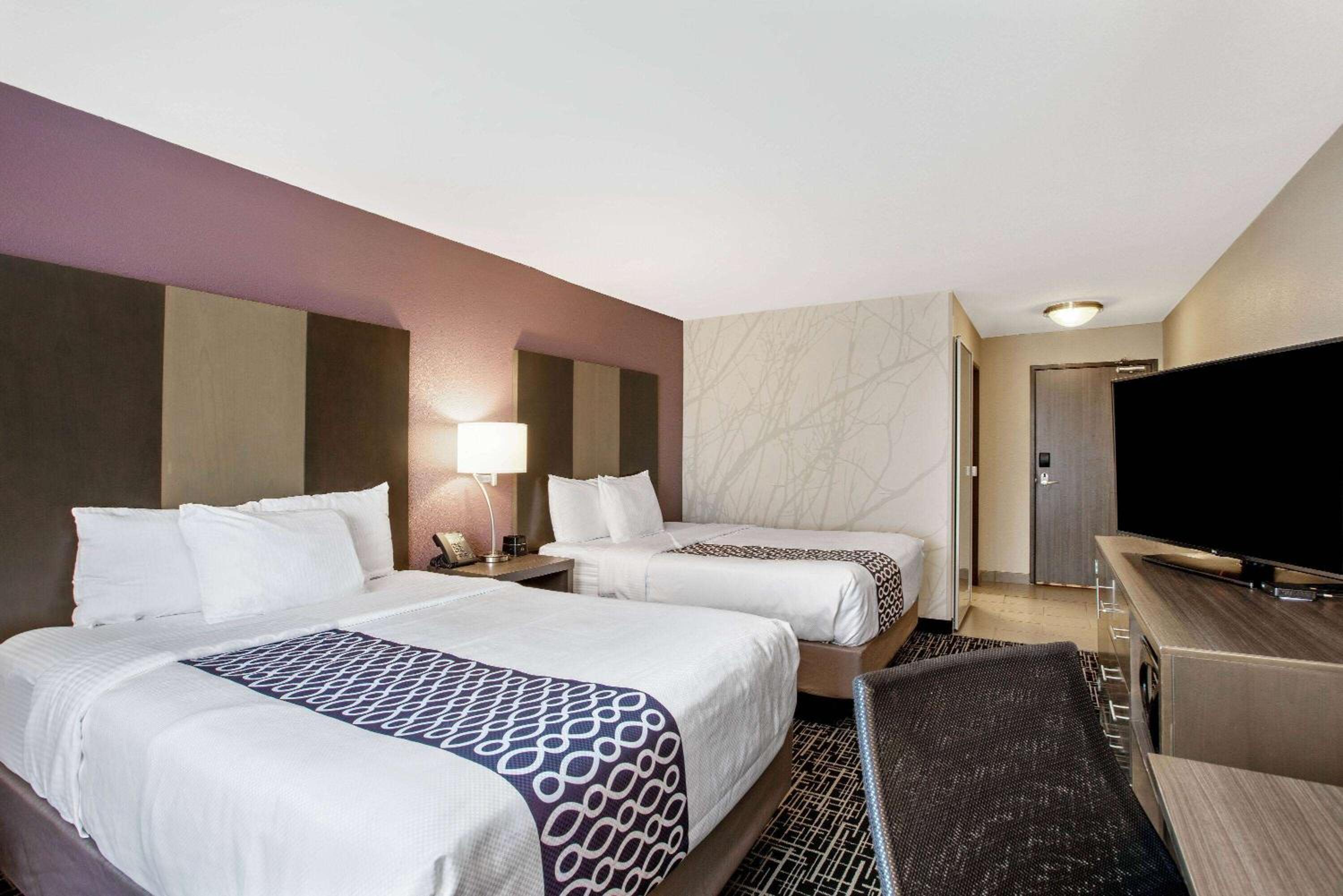 Queen Room with Two Queen Beds - Photo 1