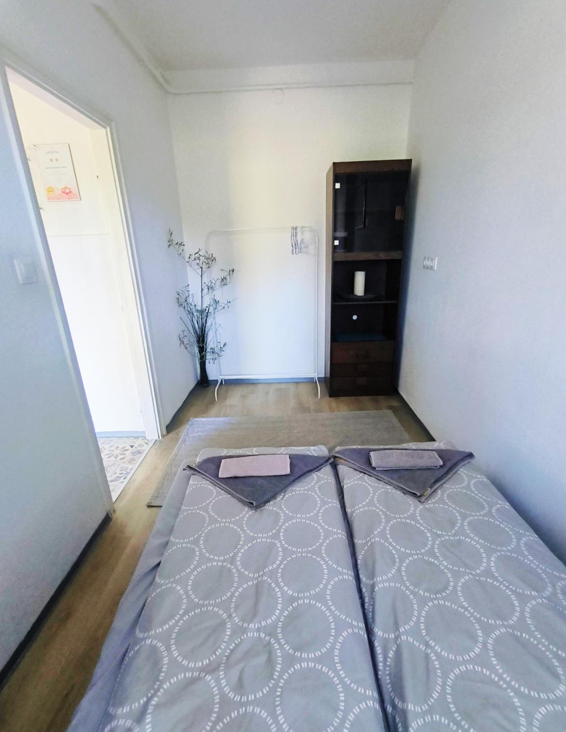 Apartment with Terrace - Photo 17