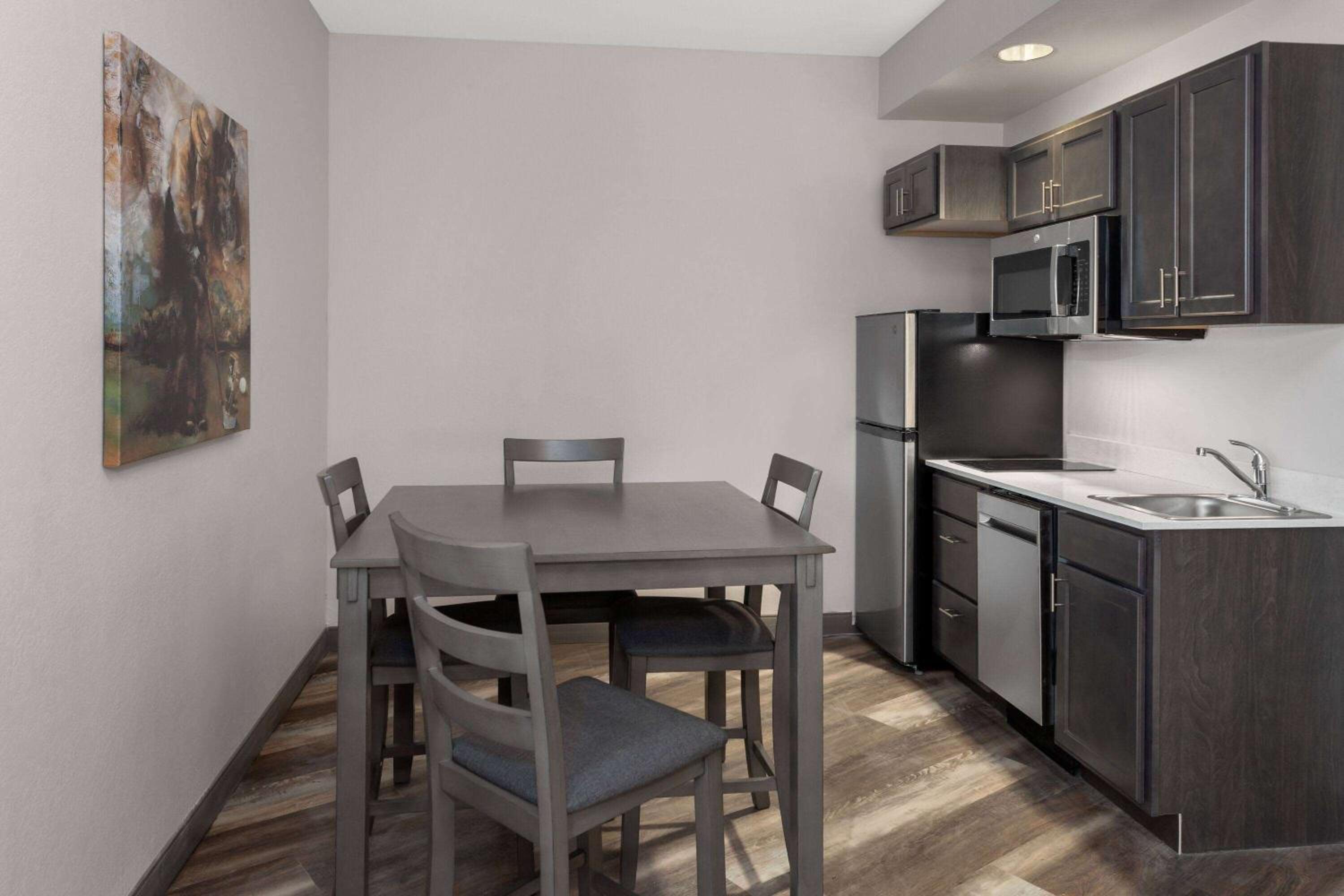 King Studio Efficiency Suite - Non-Smoking - Photo 2