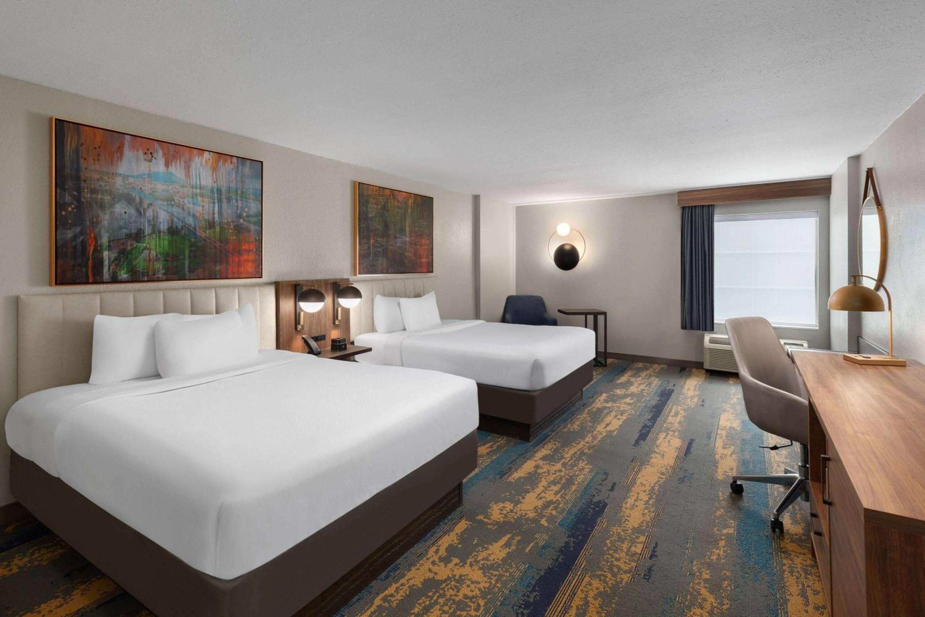 Queen Room with Two Queen Beds - Non-Smoking photo 1