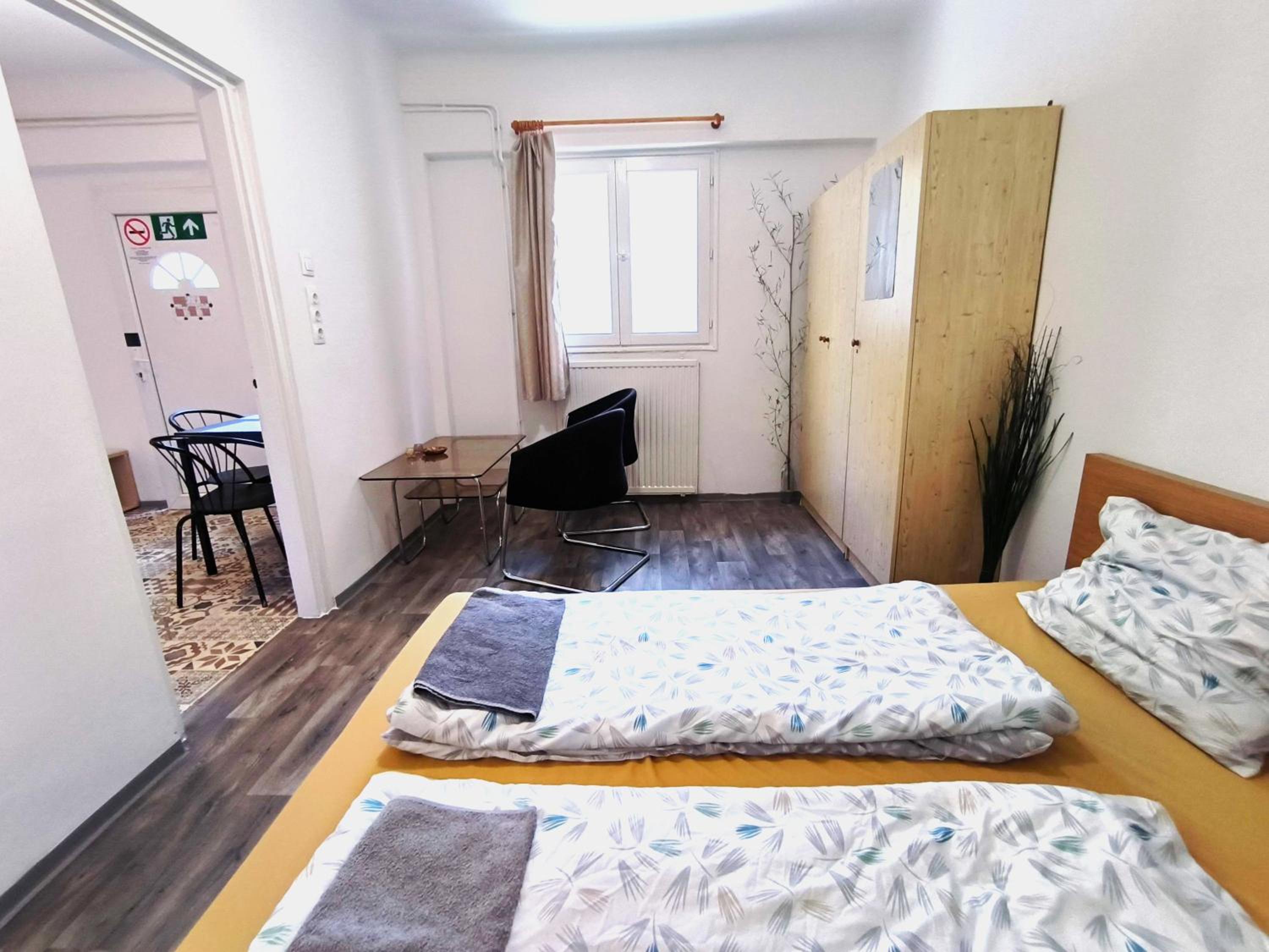 One-Bedroom Apartment - Photo 6