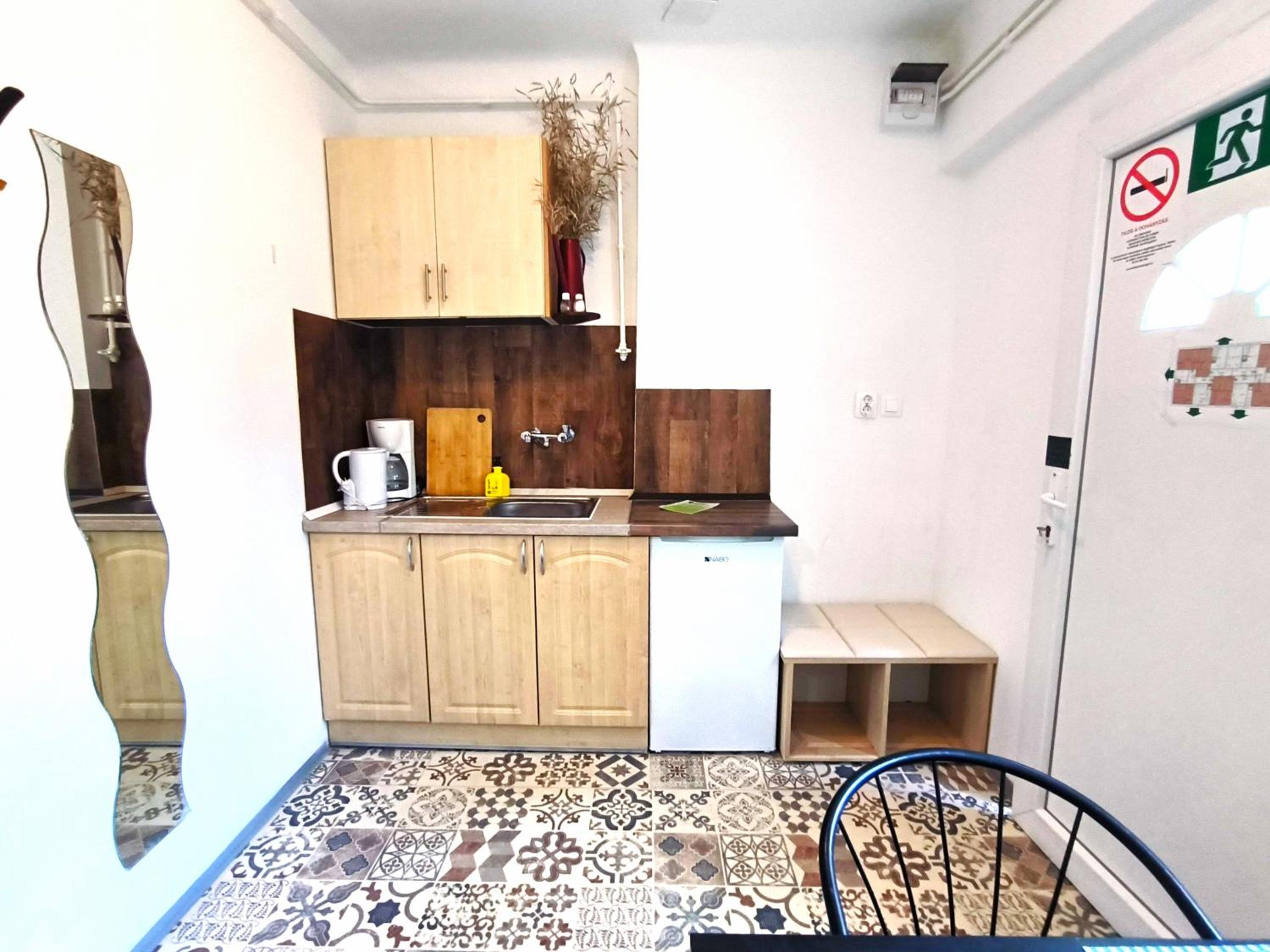One-Bedroom Apartment - Photo 9