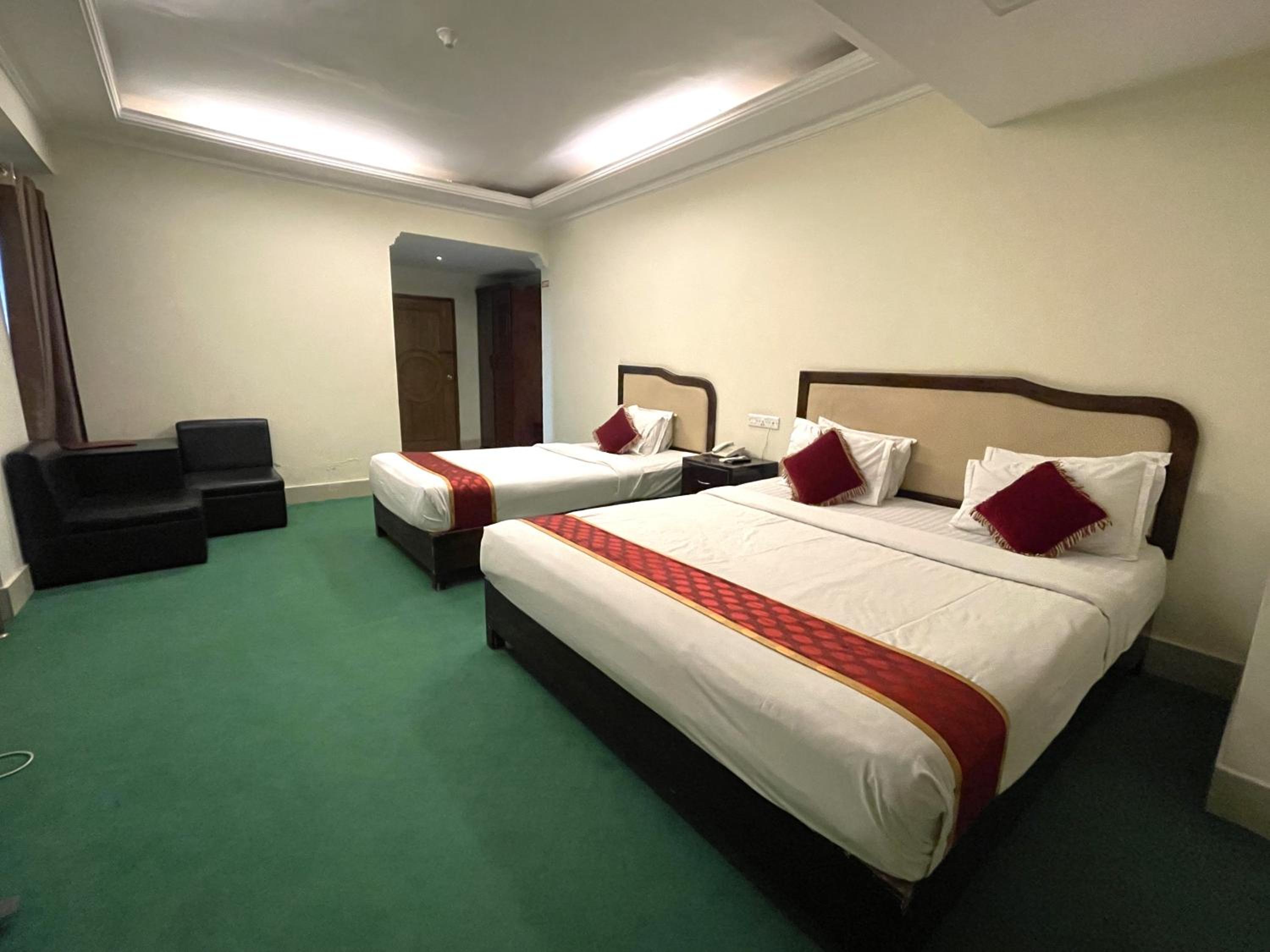 Deluxe Triple Room photo 3
