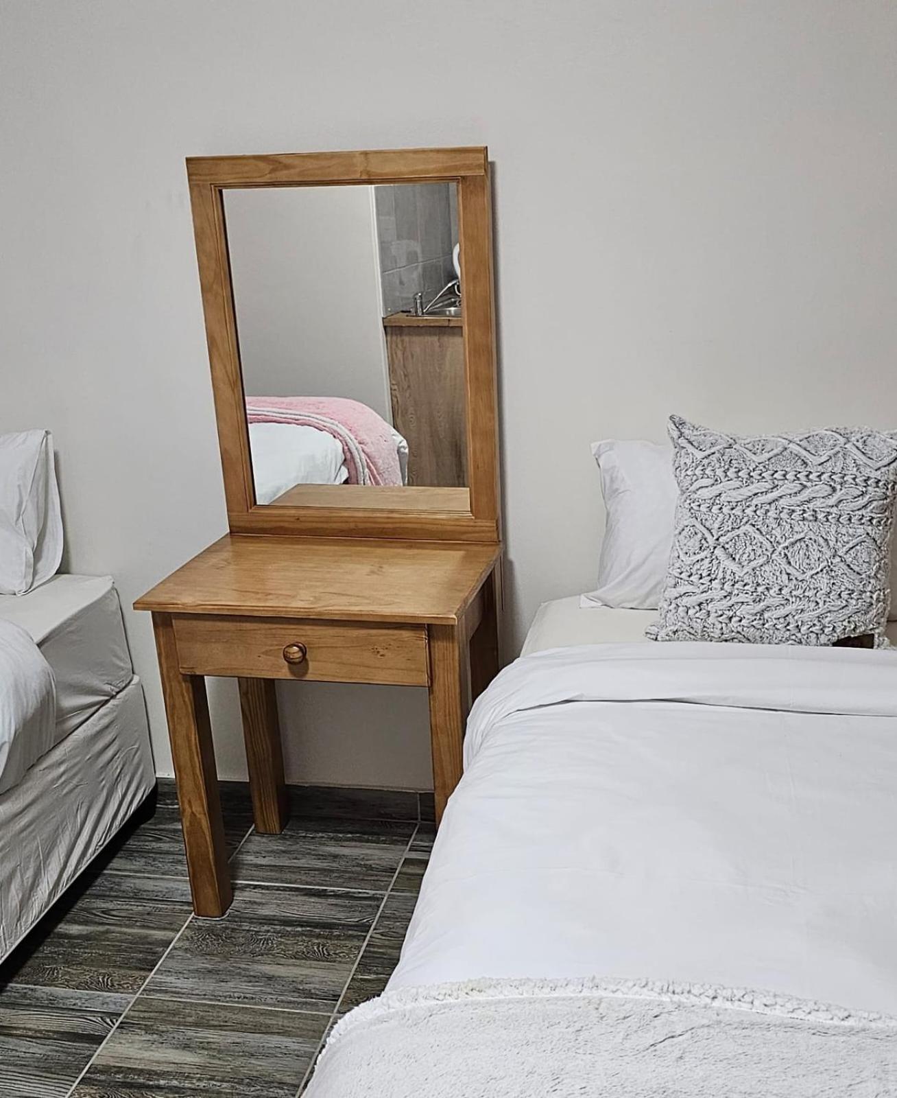 Deluxe Double Room with Two Double Beds photo 2
