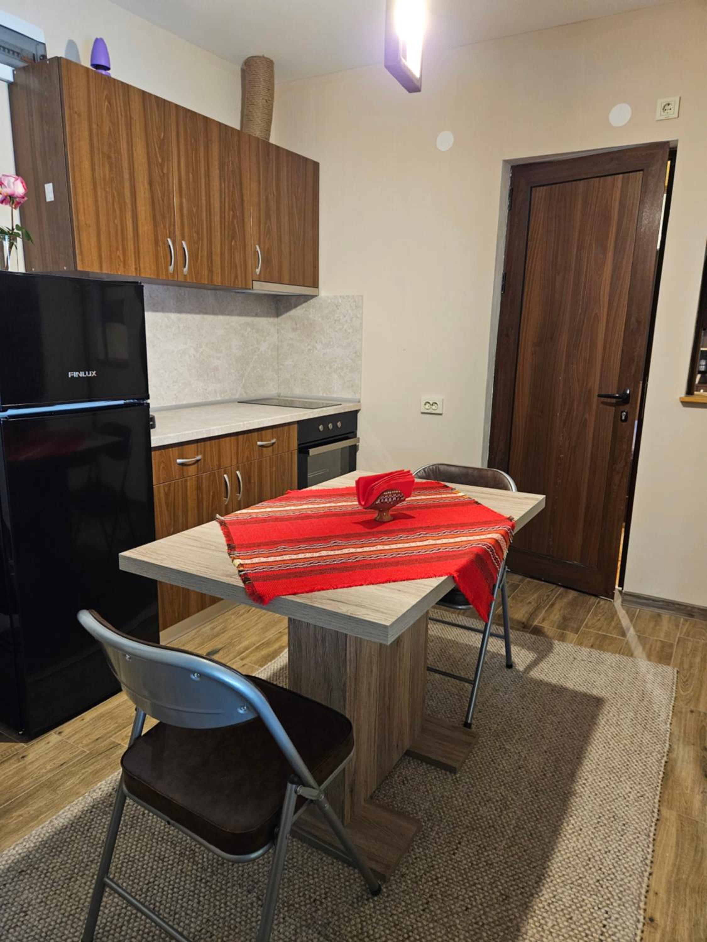One-Bedroom Apartment photo 2
