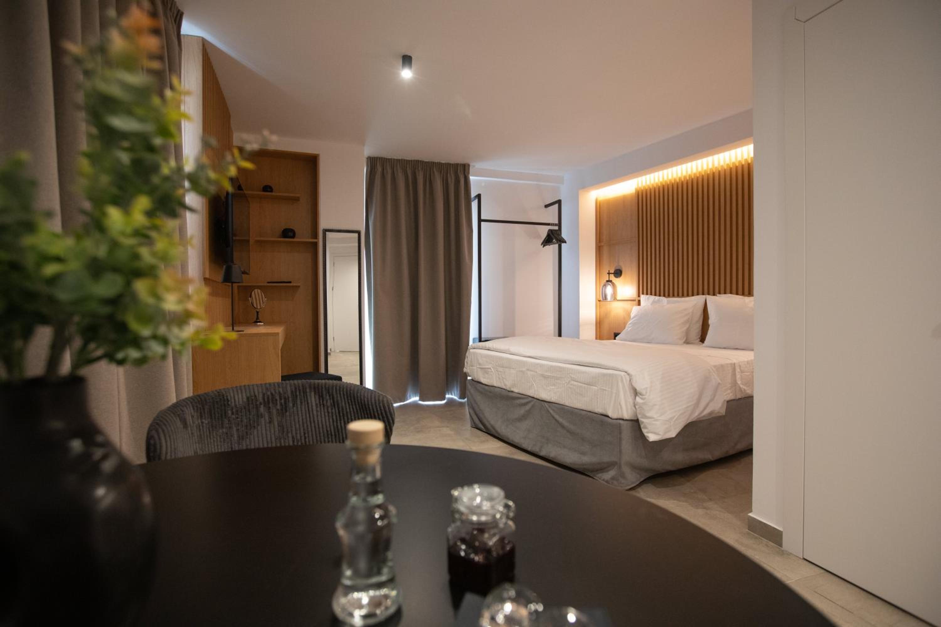 Junior Suite with Balcony photo 2