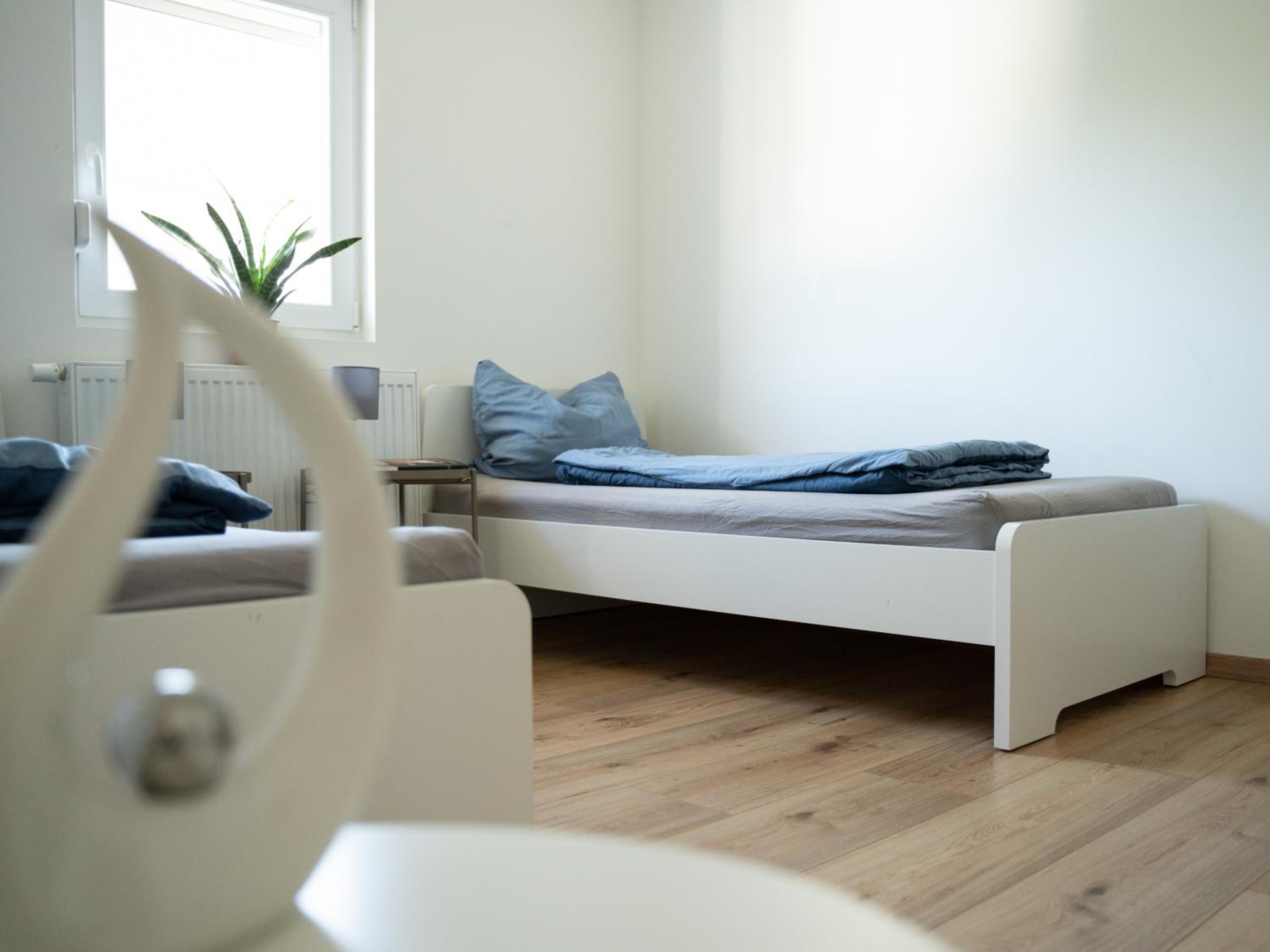 Six-Bedroom House photo 2