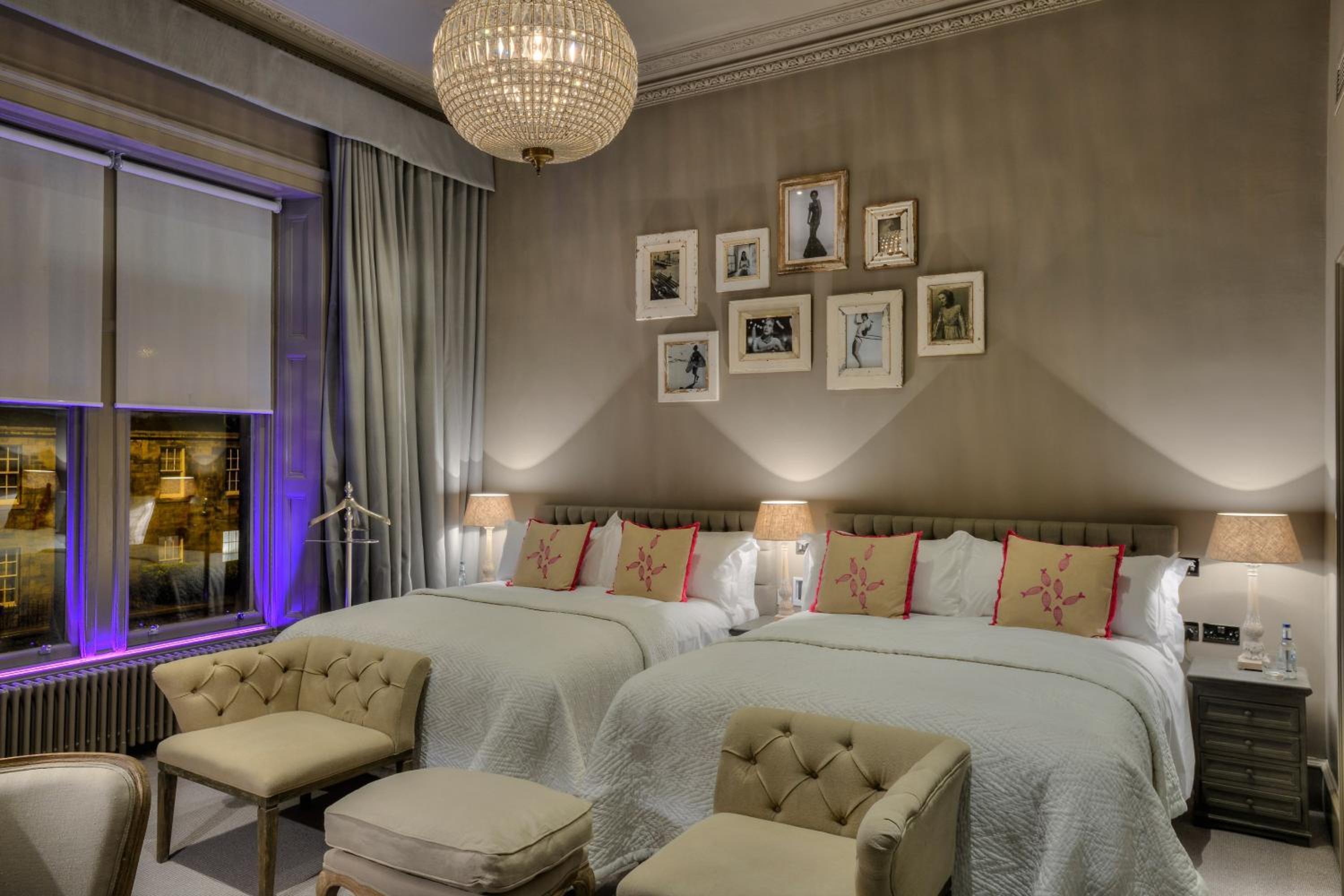 Family Room - Photo 13