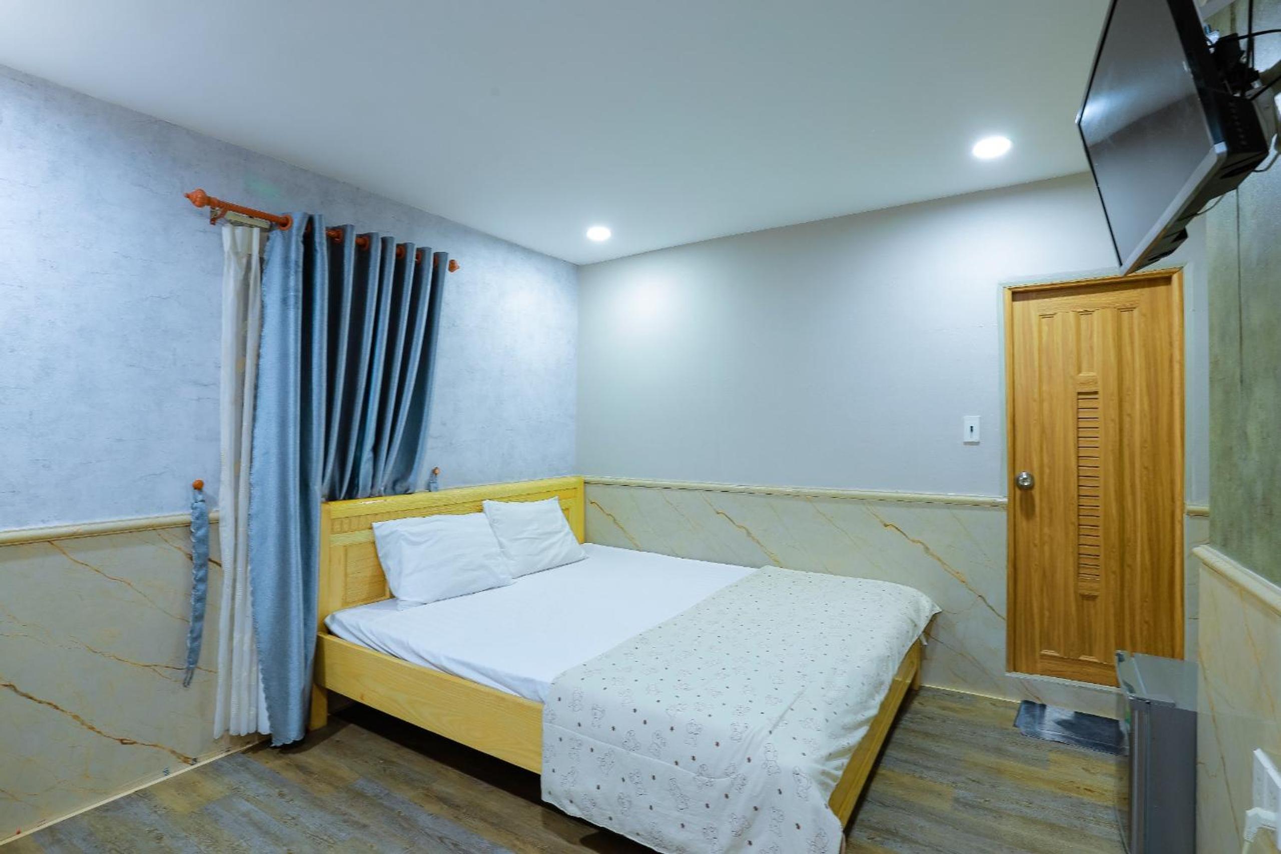 Single Room With Private Bathroom photo 2