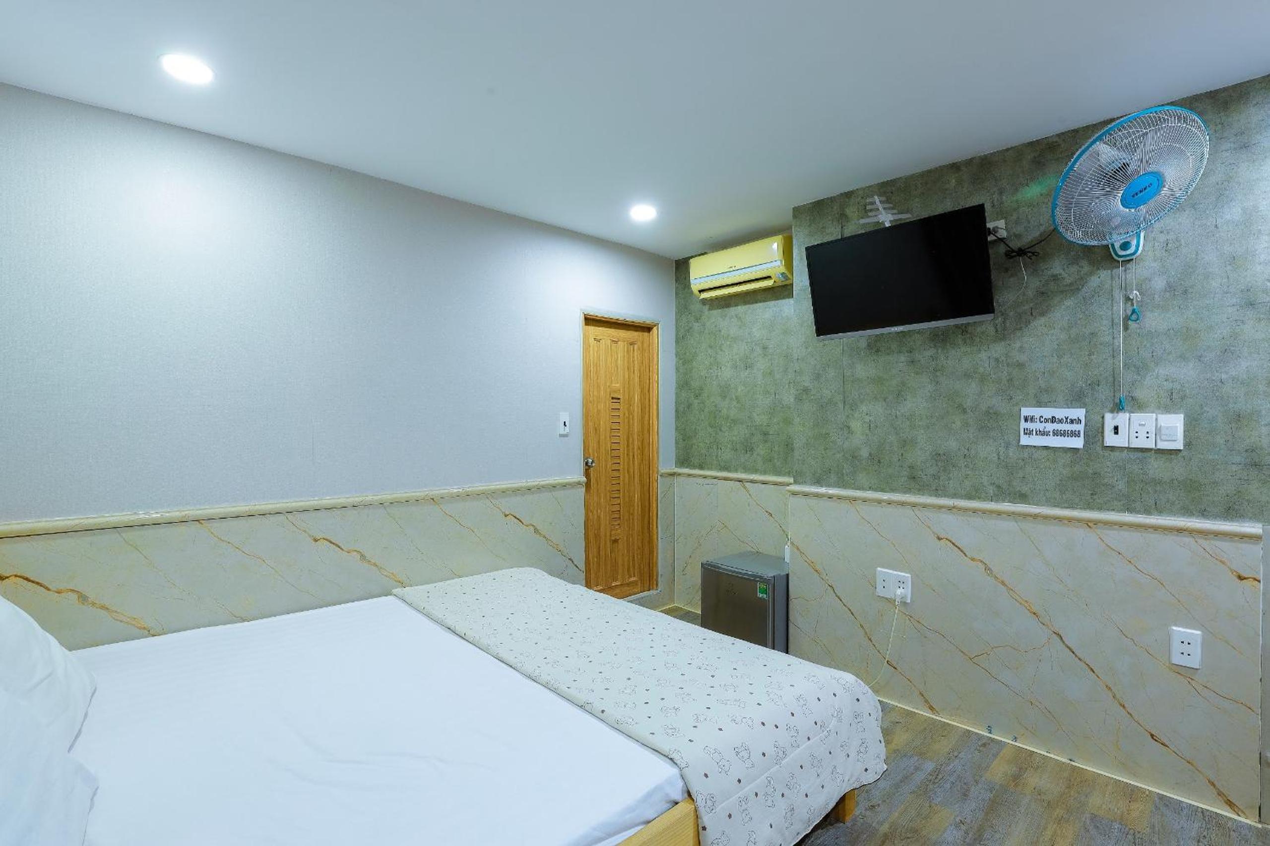 Single Room With Private Bathroom photo 1