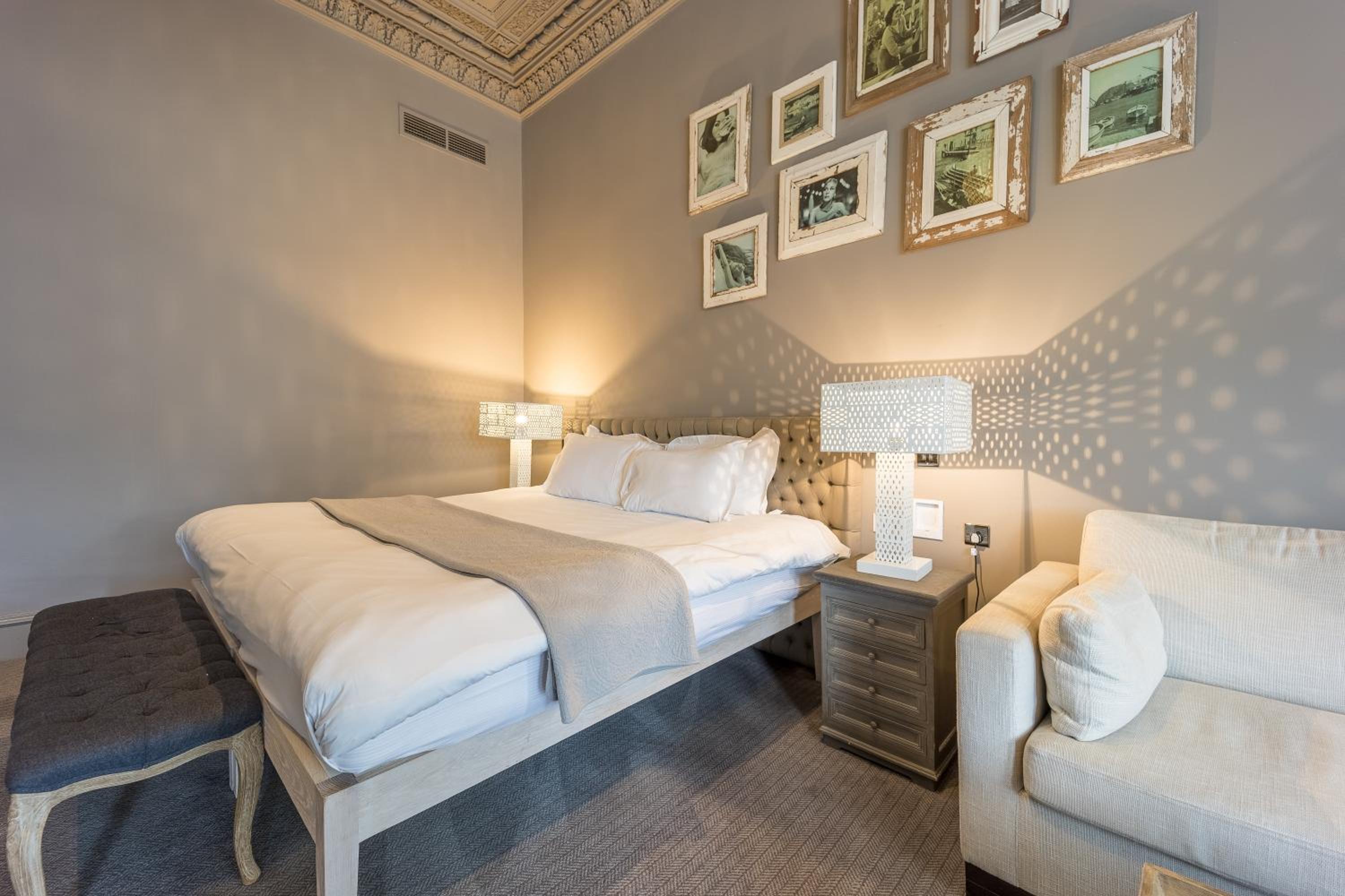 Luxe Double or Twin Room - Photo 8