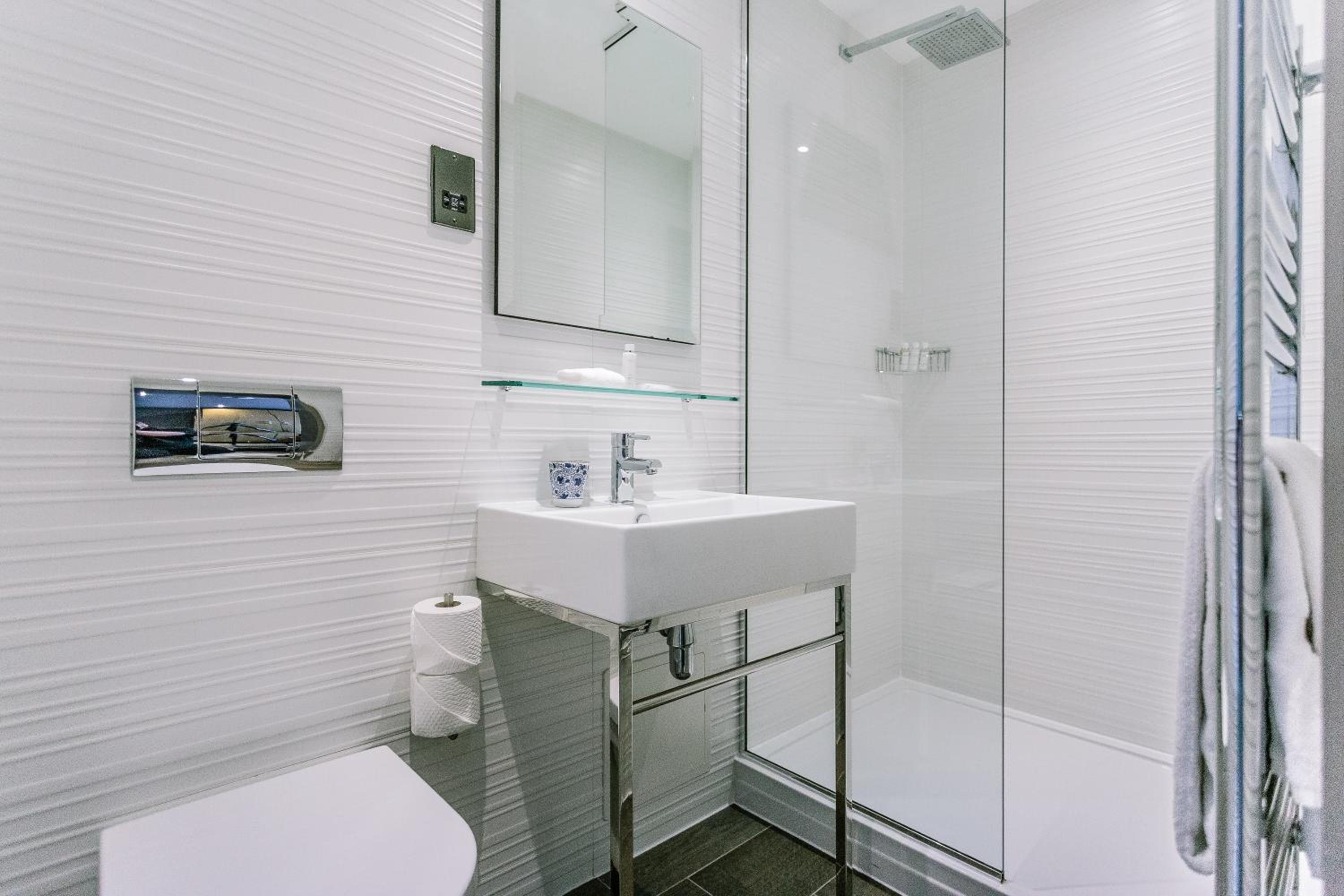 Cozy Double Room - Photo 4