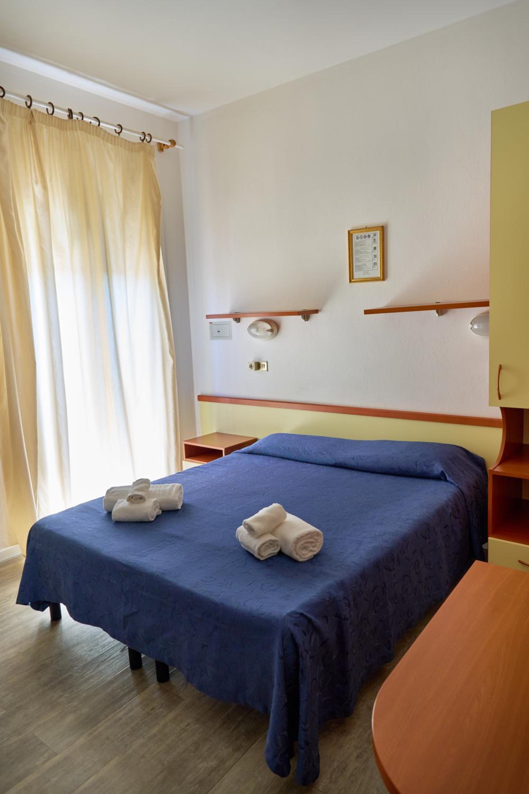 Double or Twin Room with Private Bathroom photo 1