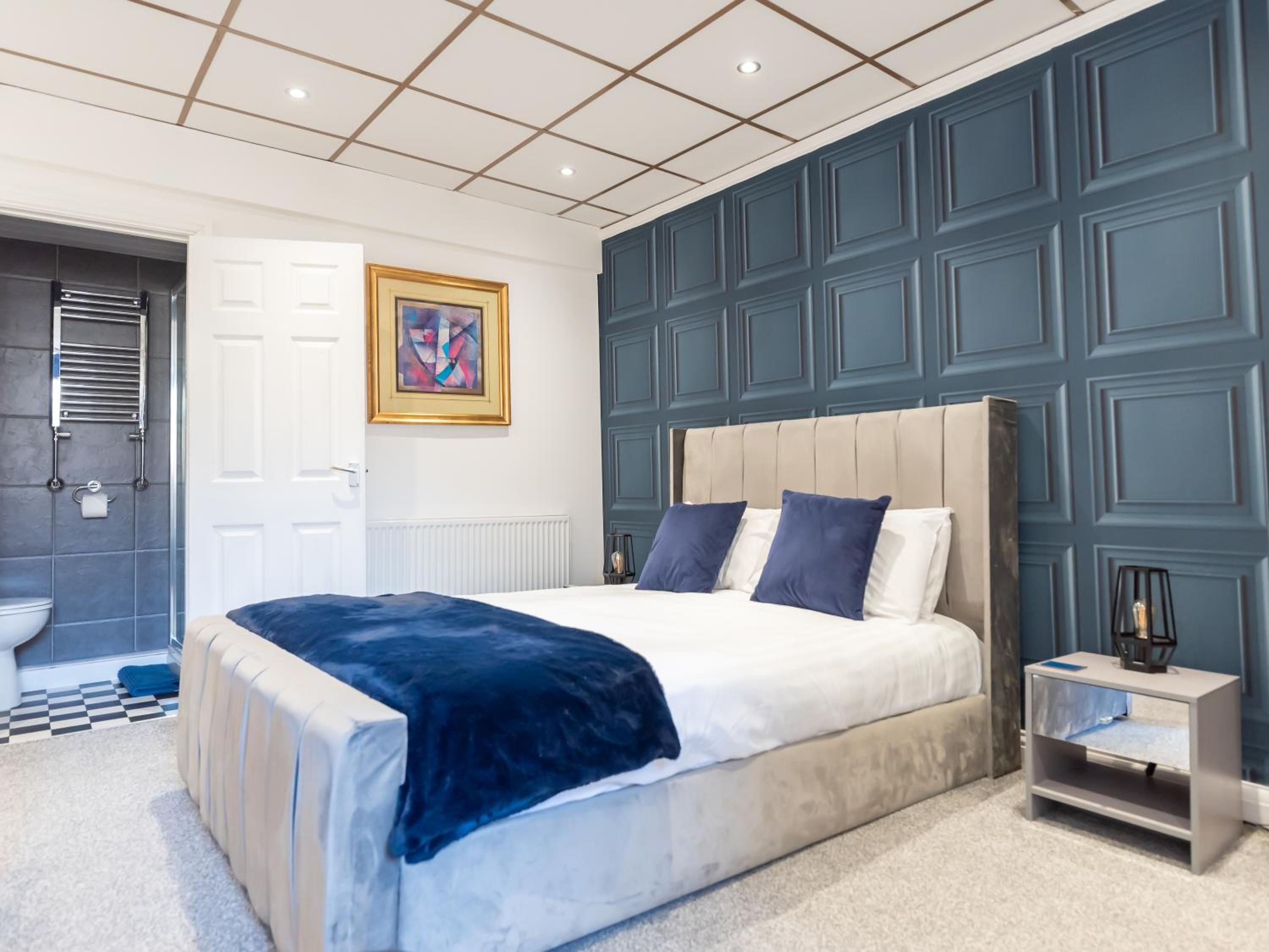 Deluxe King Room photo 2
