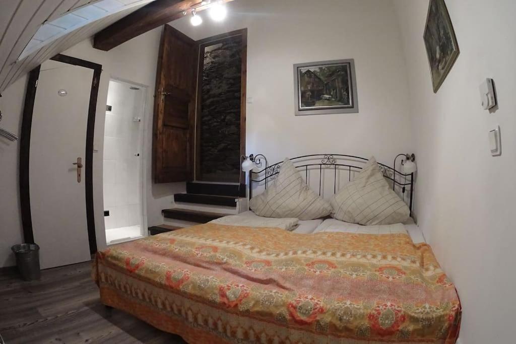 Three-Bedroom House photo 1