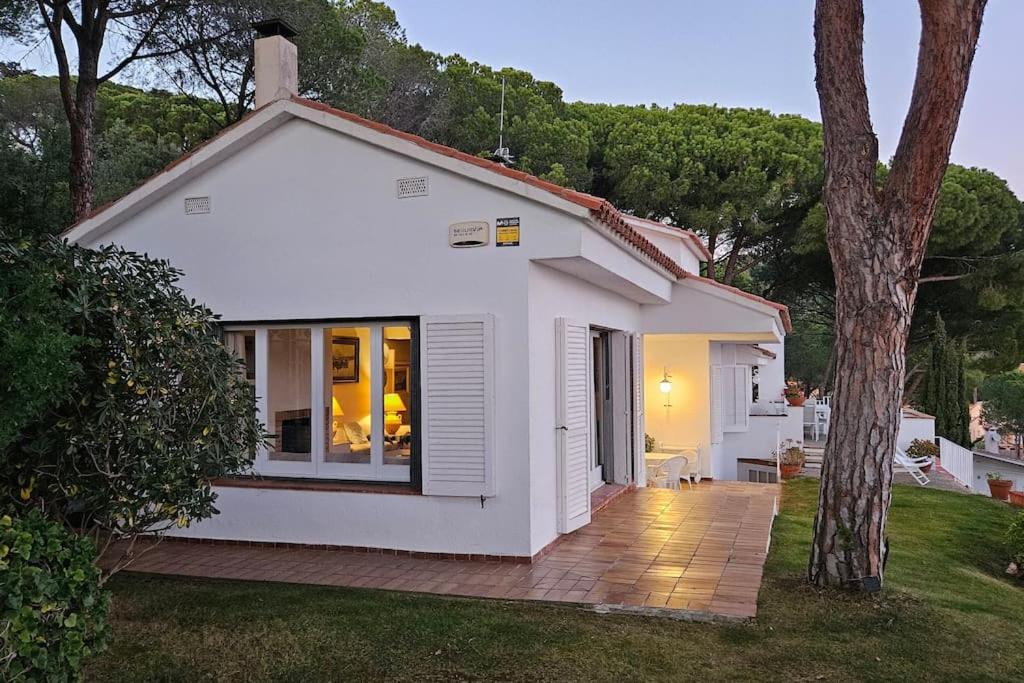 Five-Bedroom House photo 2