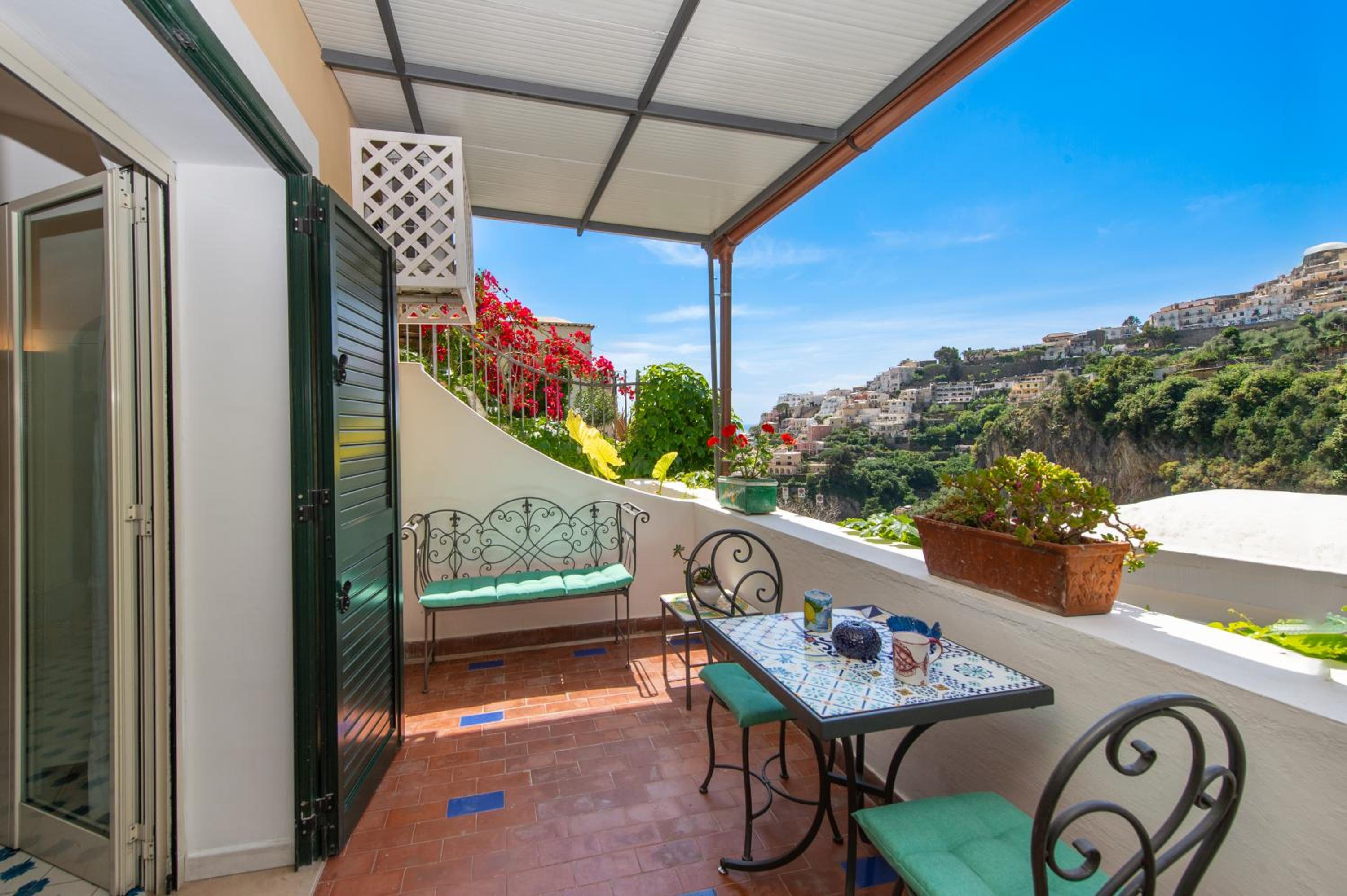Studio Apartment with Sea View - Photo 5
