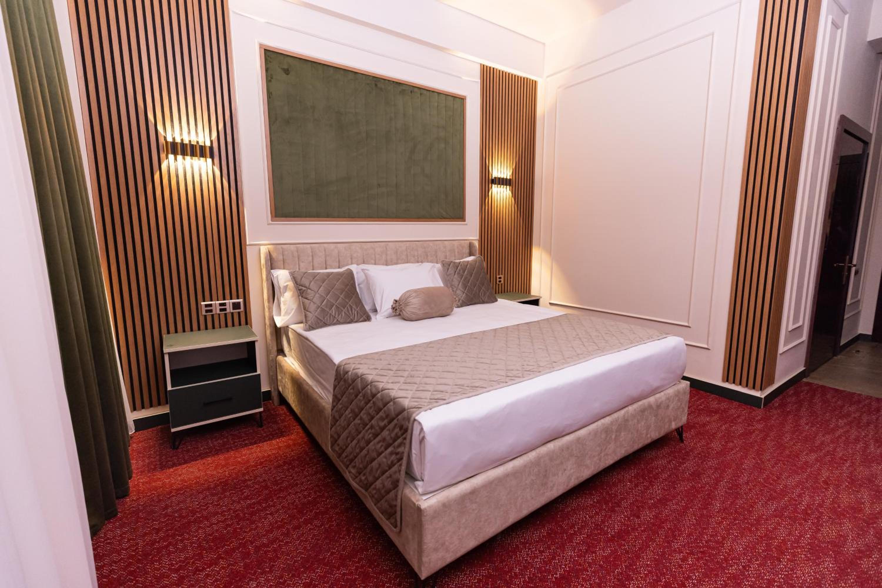 Standard Double or Twin Room photo 1