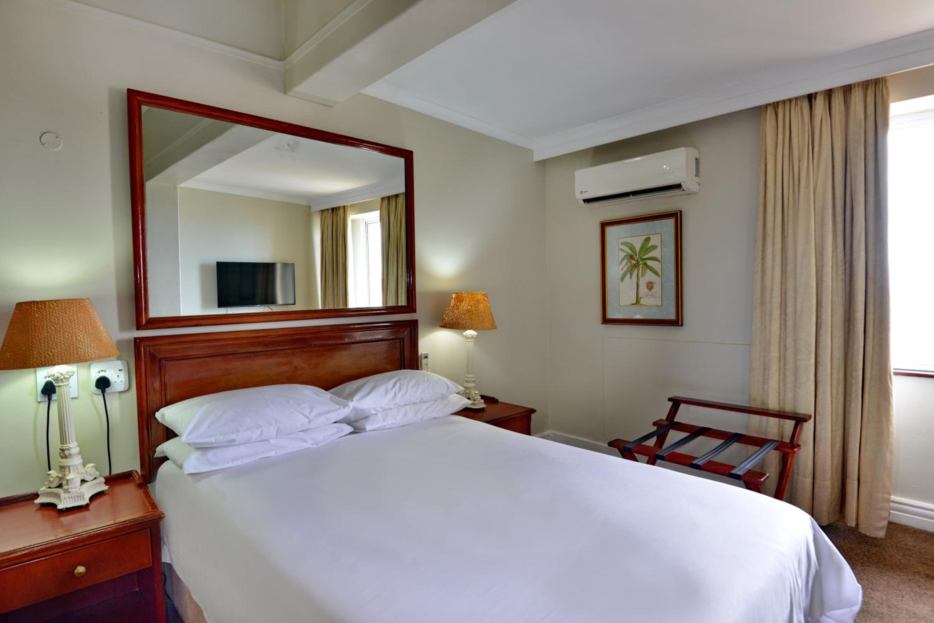 Standard Double Room with Sea View - Photo 6