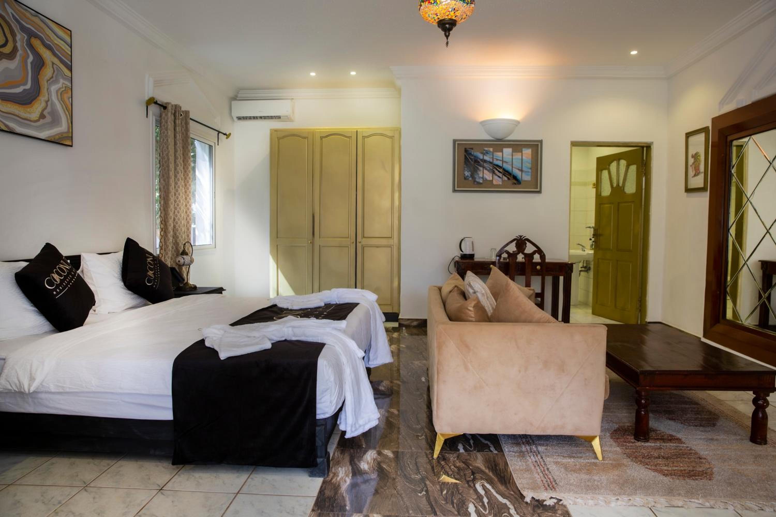 Deluxe Suite photo 2