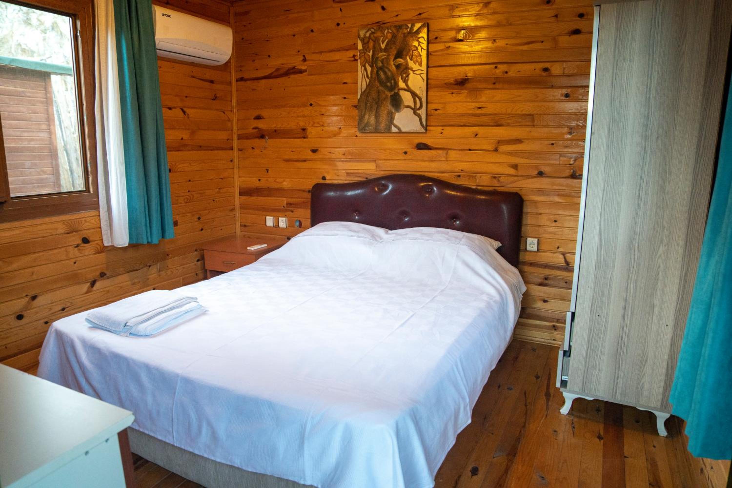 One-Bedroom Bungalow