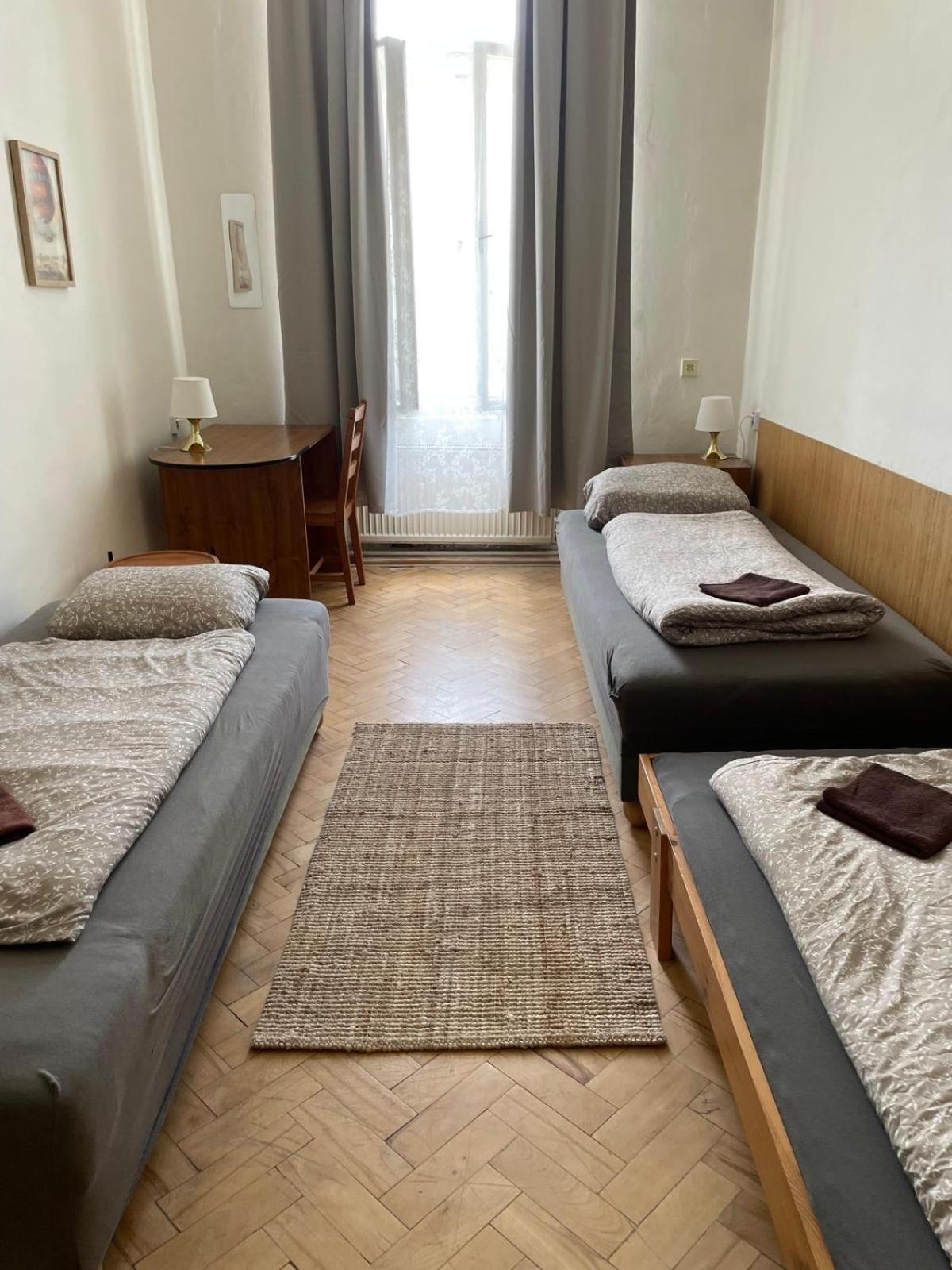 Economy Triple Room