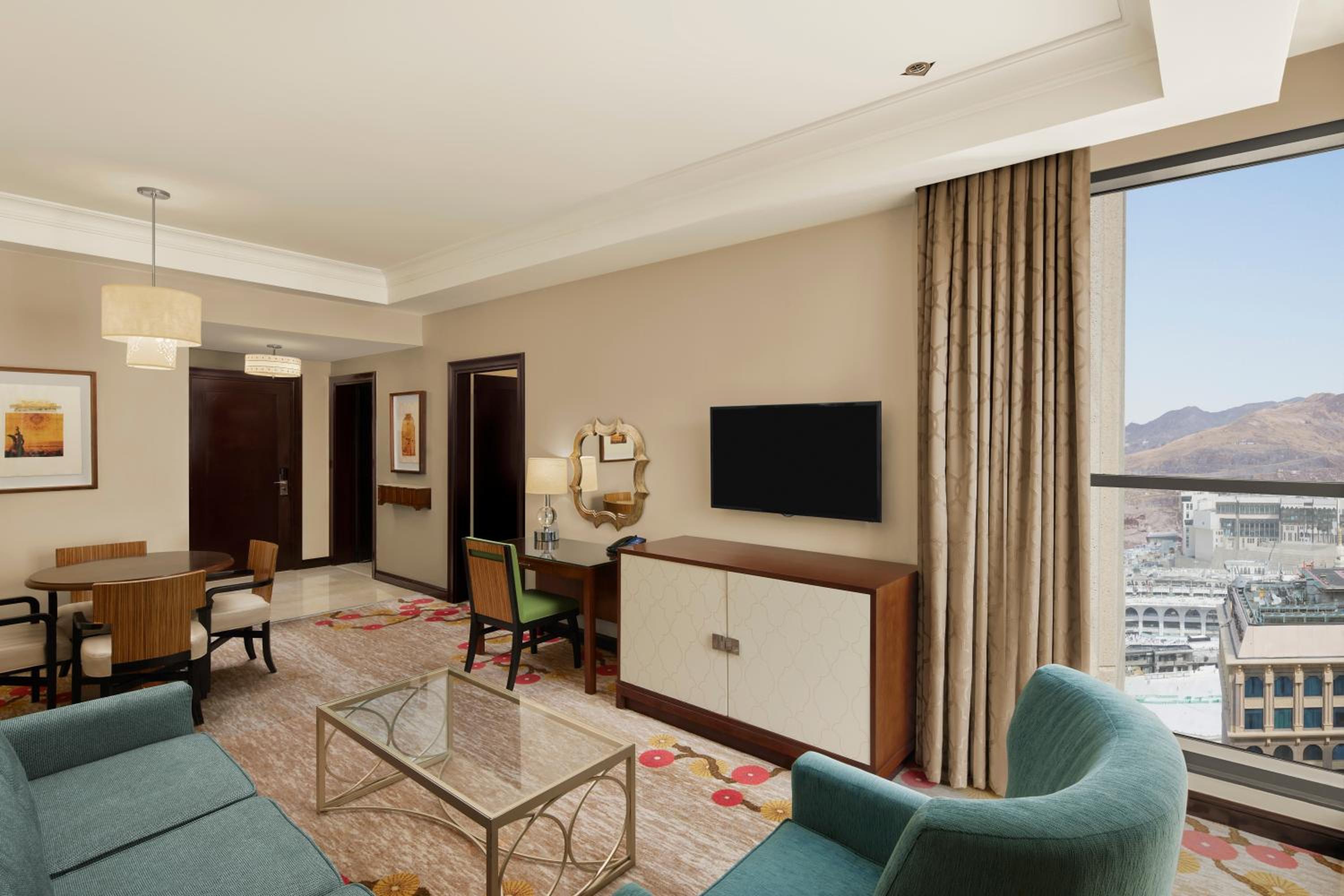Two-Bedroom Family Suite with Partial Kaaba View thumbnail 6