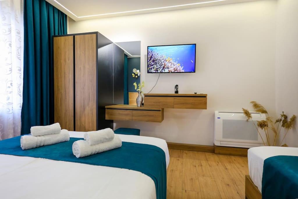 Superior One-Bedroom Apartment with Balcony