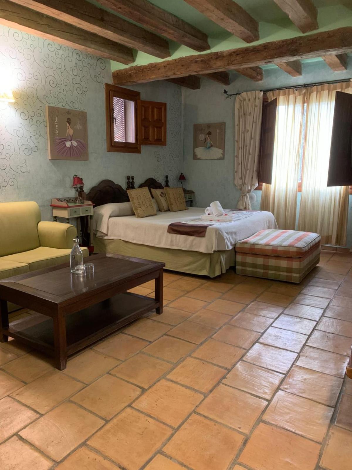 Deluxe Double or Twin Room with Spa Bath - Photo 5