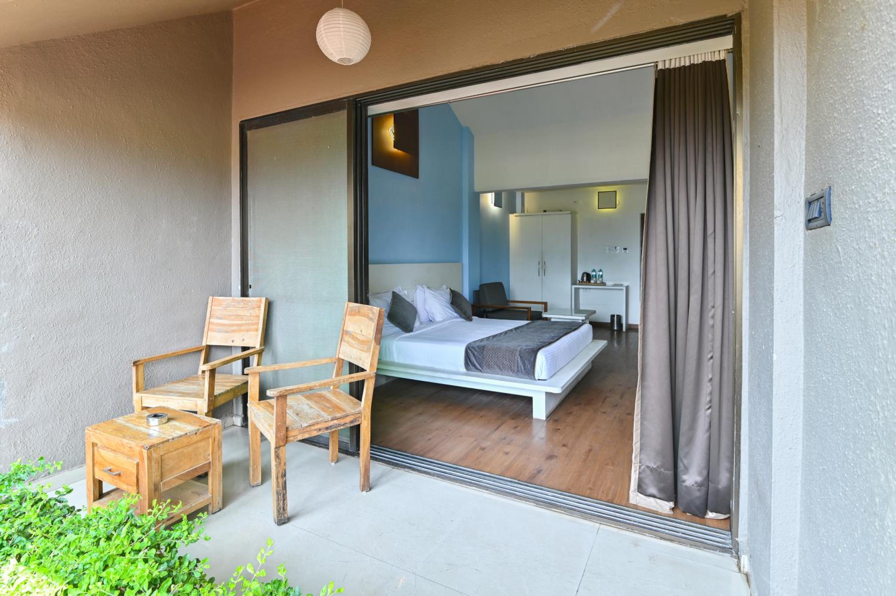 Courtyard Room - Photo 4