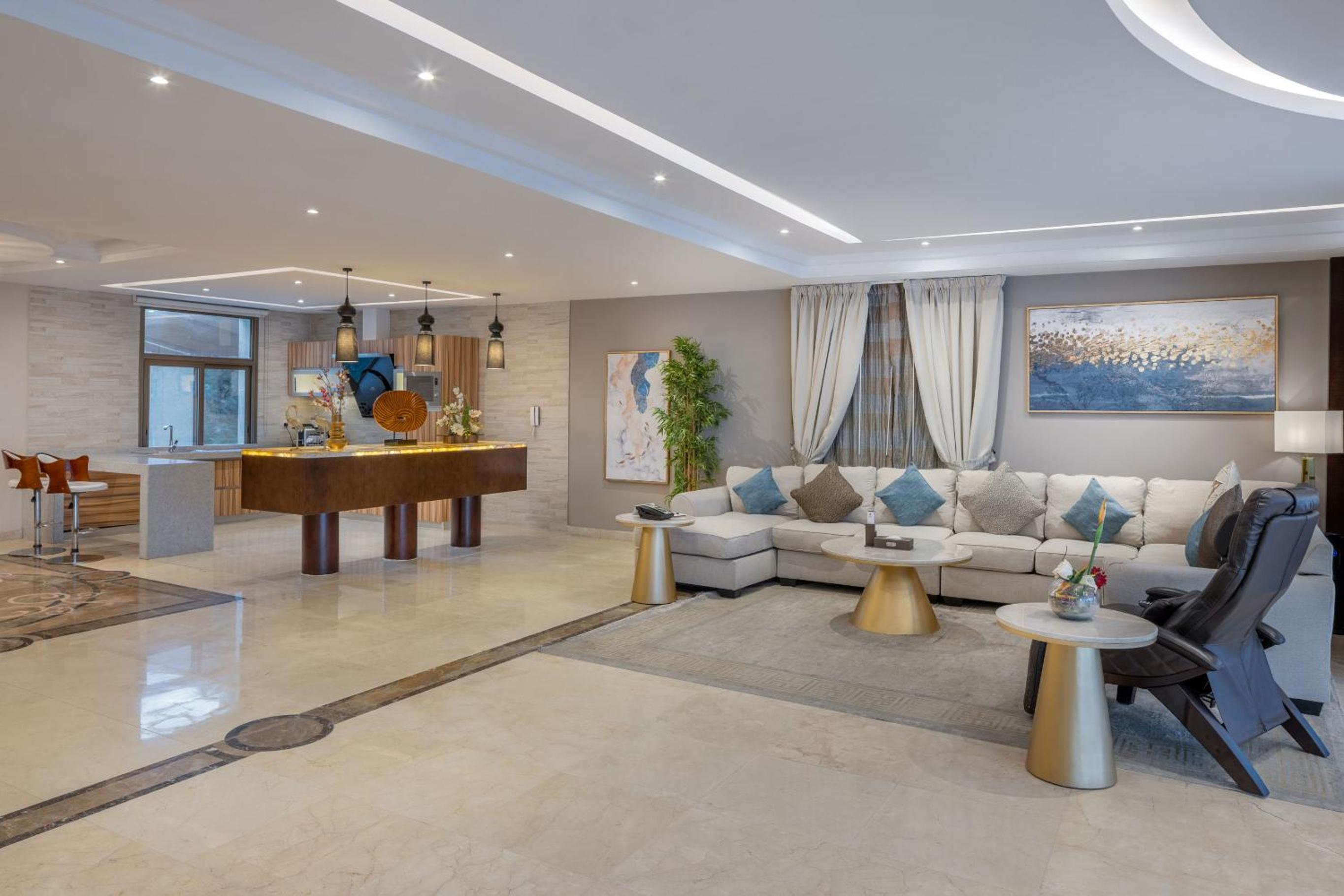 Royal Villa with Sea View photo 2