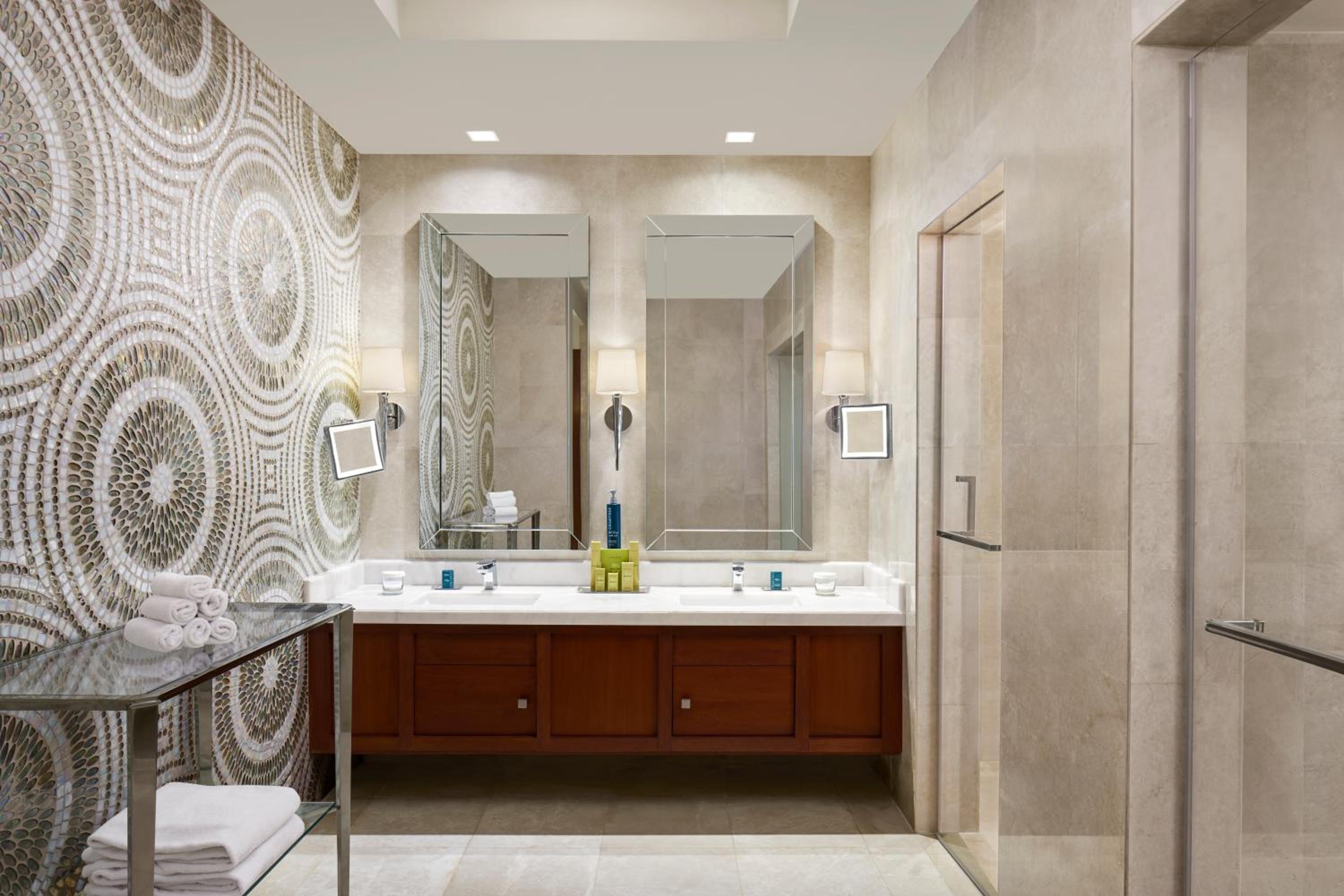 Royal Suite with Haram View