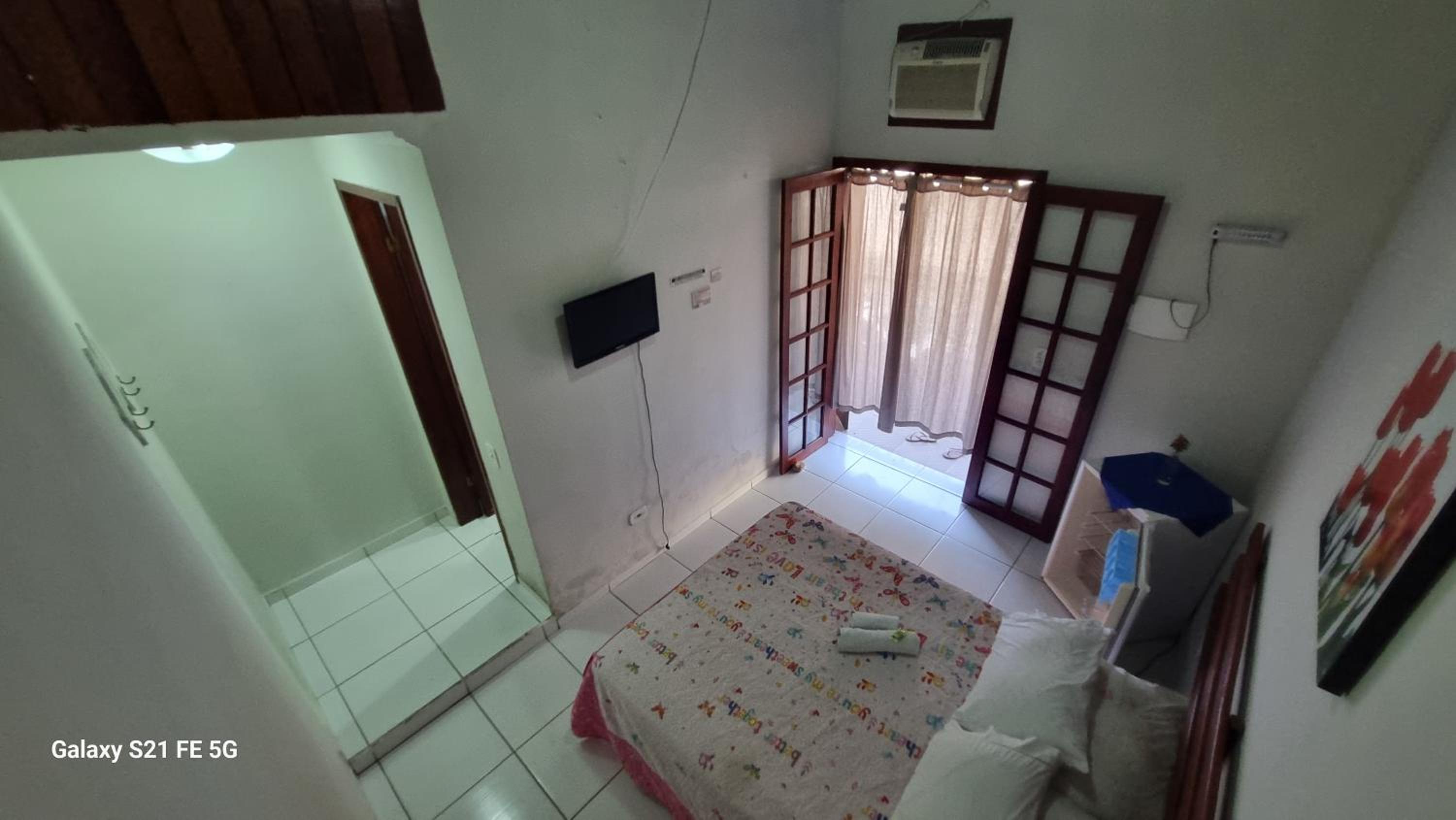 Standard Double Room - Photo 9