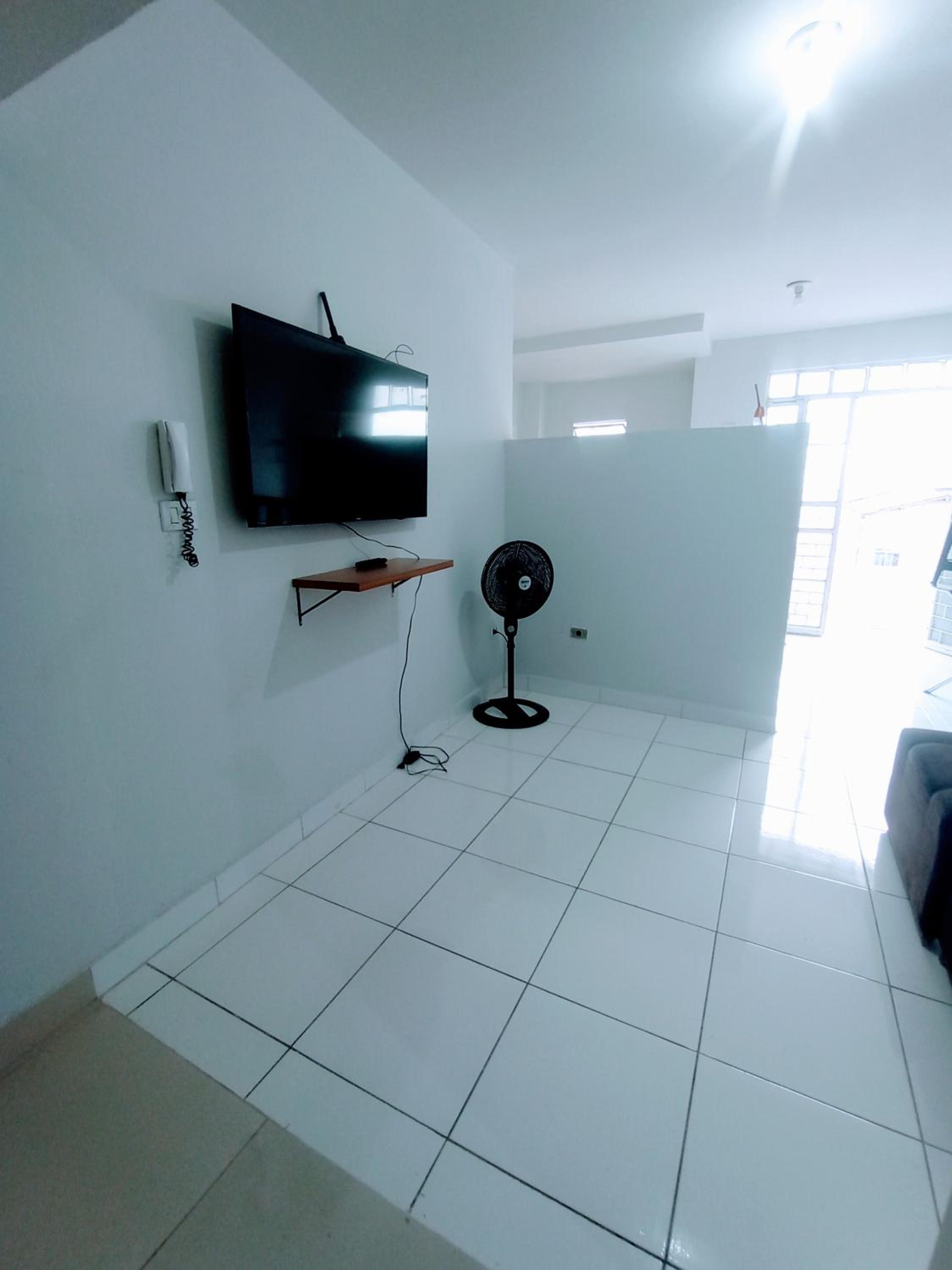 Apartment photo 2