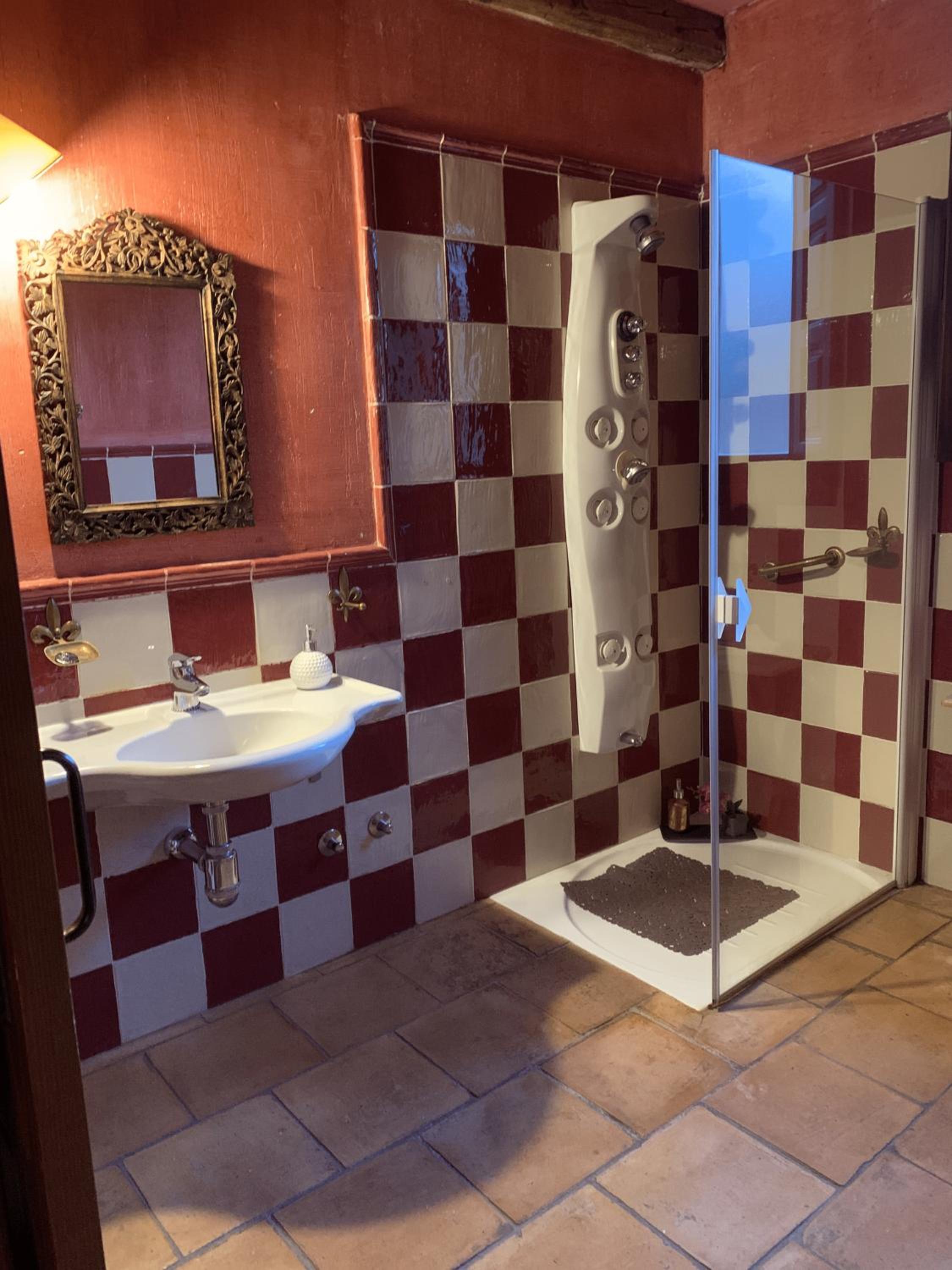 Standard double room with hydromassage cabin - Photo 2