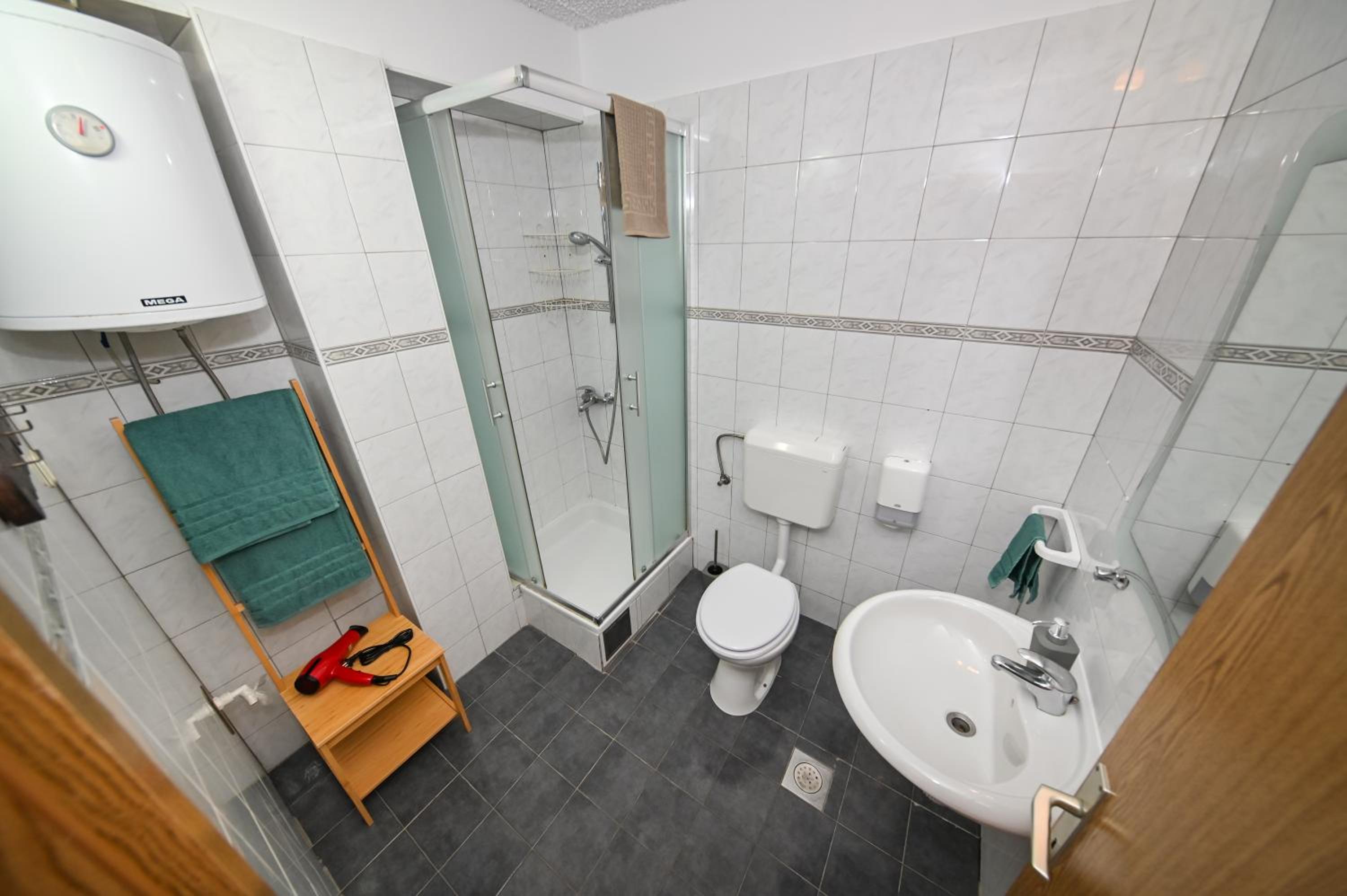 Apartment with Terrace - Photo 3